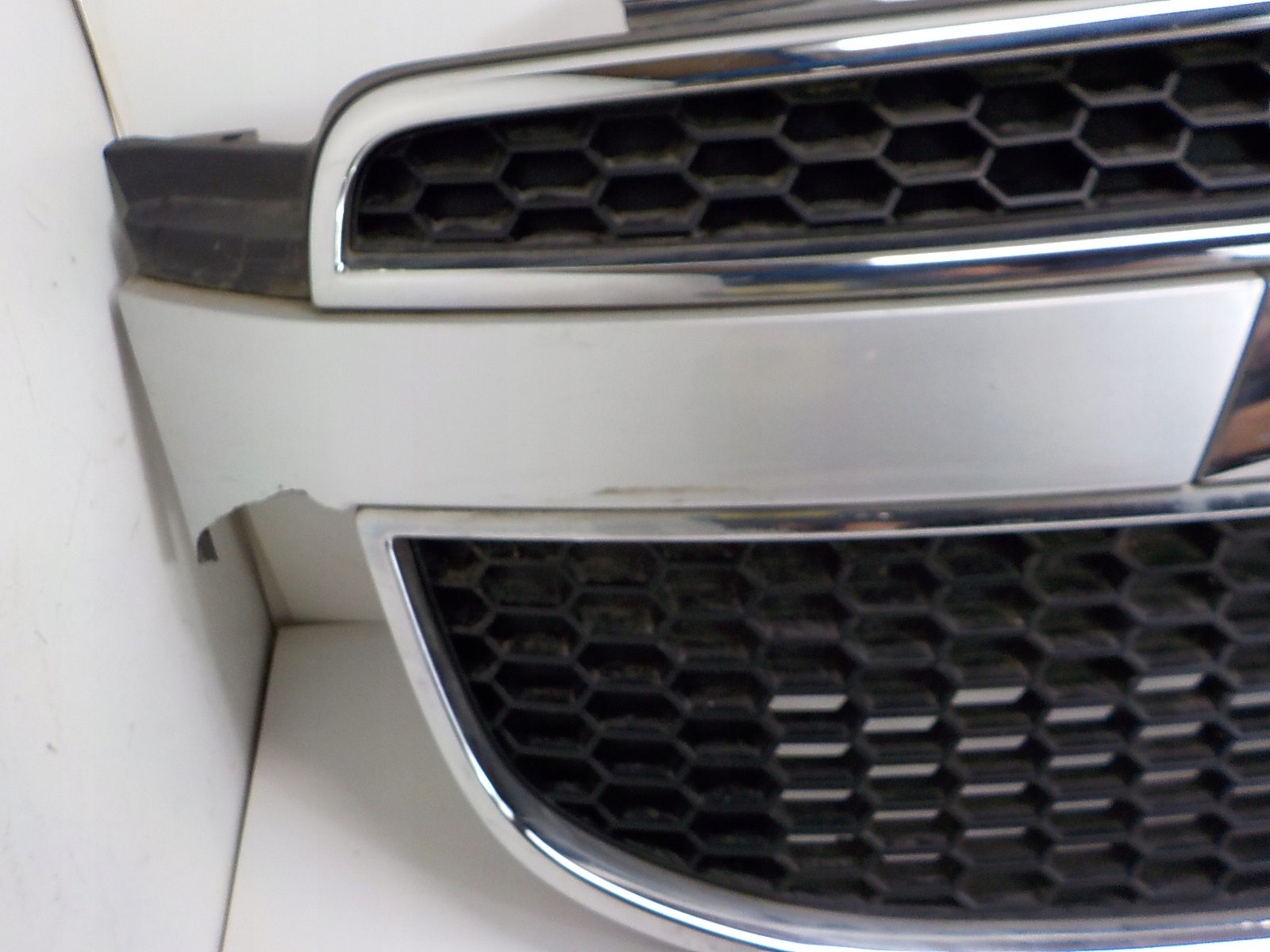 CHEVROLET ORLANDO grill grille radiator