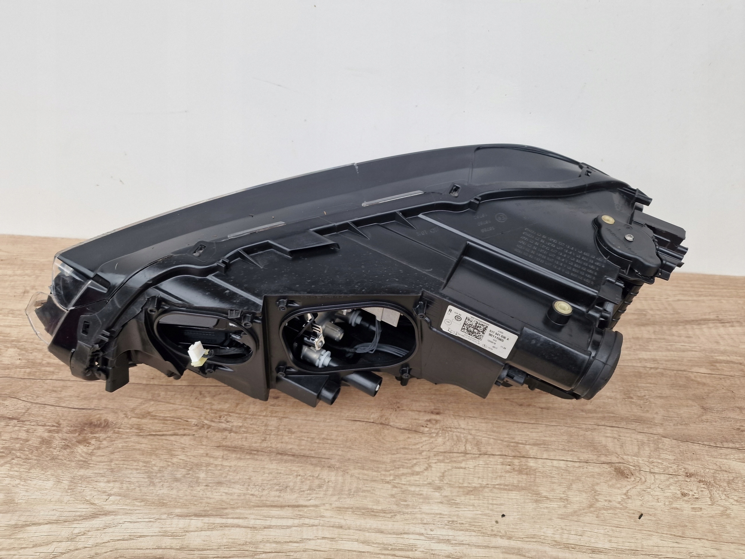 VW GOLF SPORTSVAN LIFT right light front FULL LED