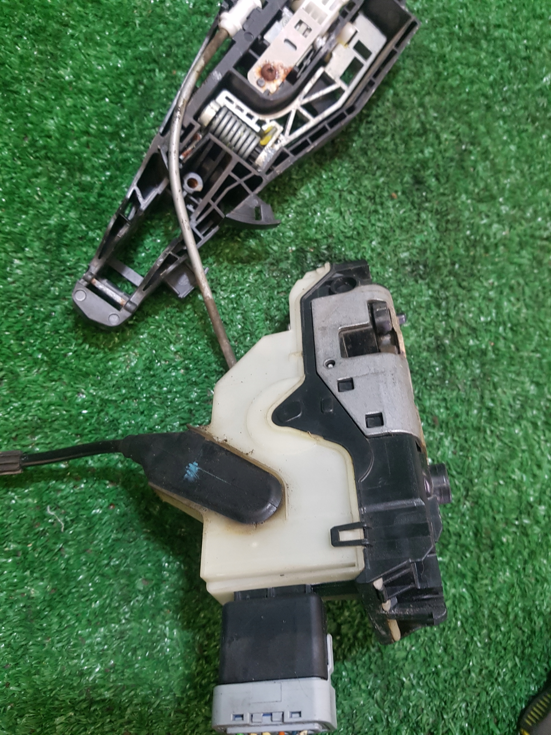 lock door right front CITROEN C4 II (B7) 6 PIN