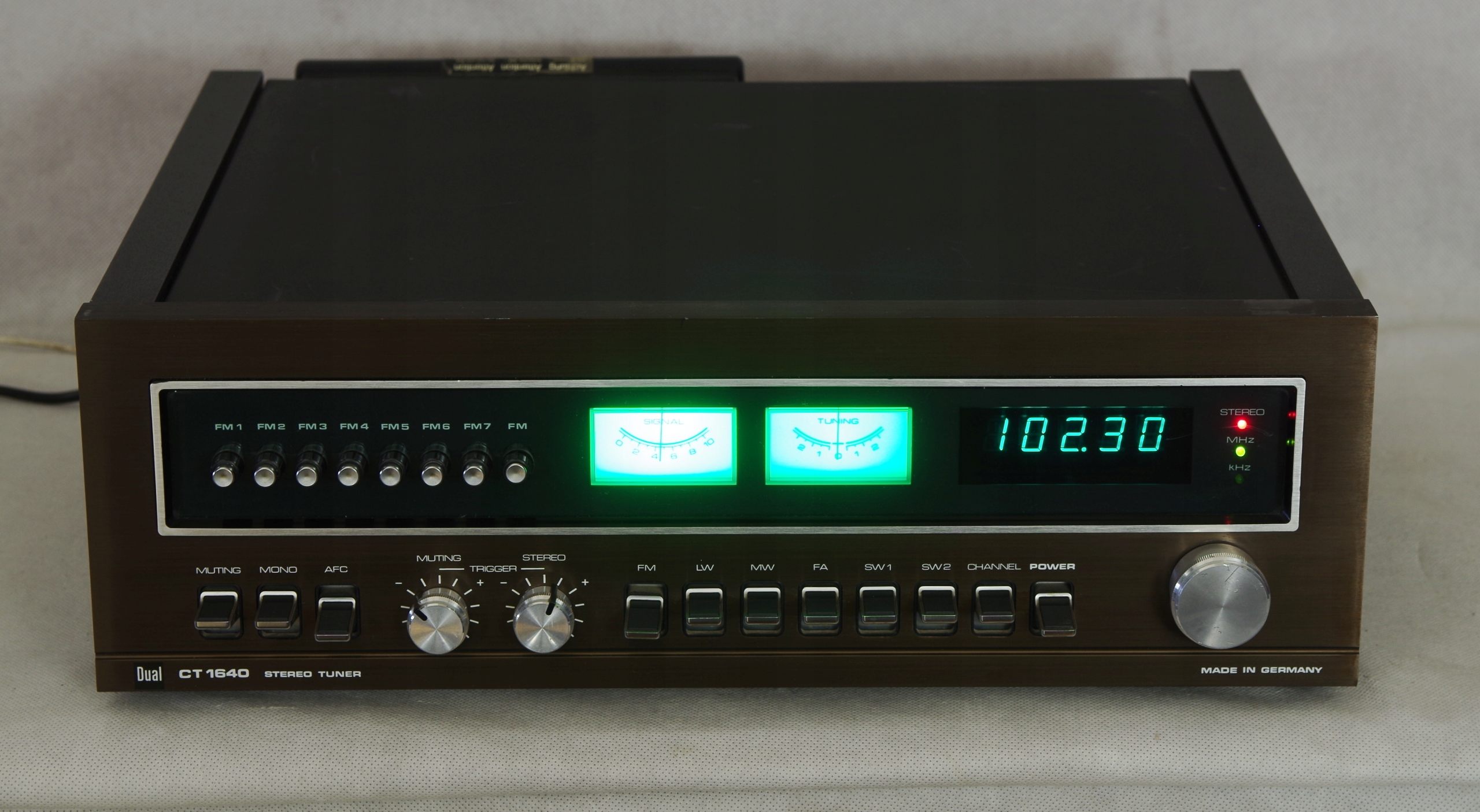 Dual CT 1640, dobry tuner cyfrowy, sprawny. Model CT 1640