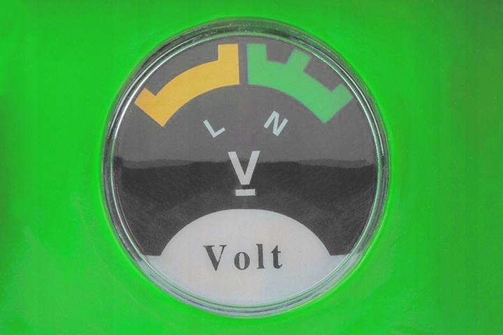 OPRYSKIWACZ AKUMULATOROWY ELEKTRYCZNY PLECAKOWY CIŚNIENIOWY GRUNE 16L DYSZE Długość lancy 85 cm