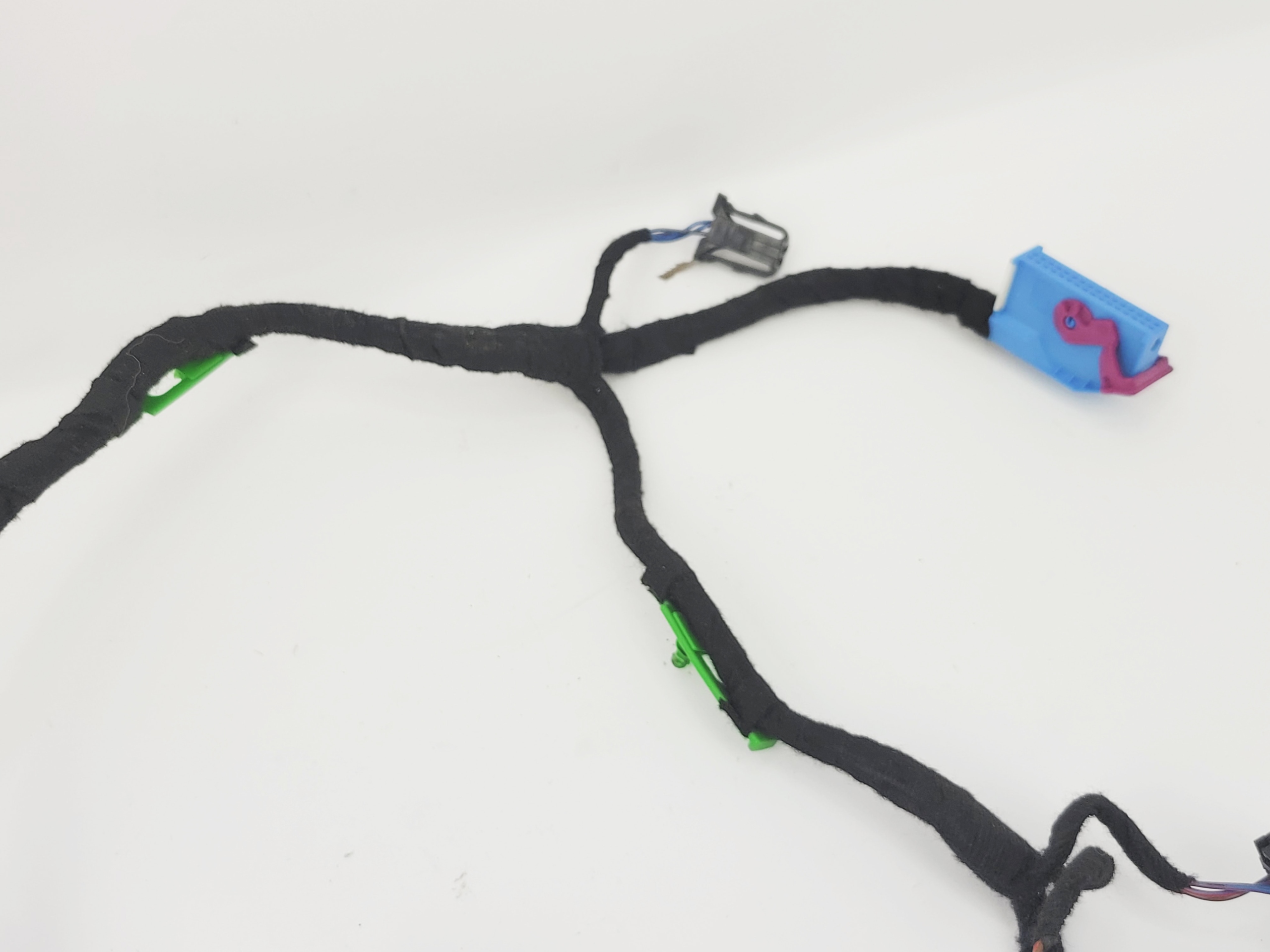 AUDI A6 C6 bundle wiring BOCZKA left front below PAMIEC trunk door 4F1971035M