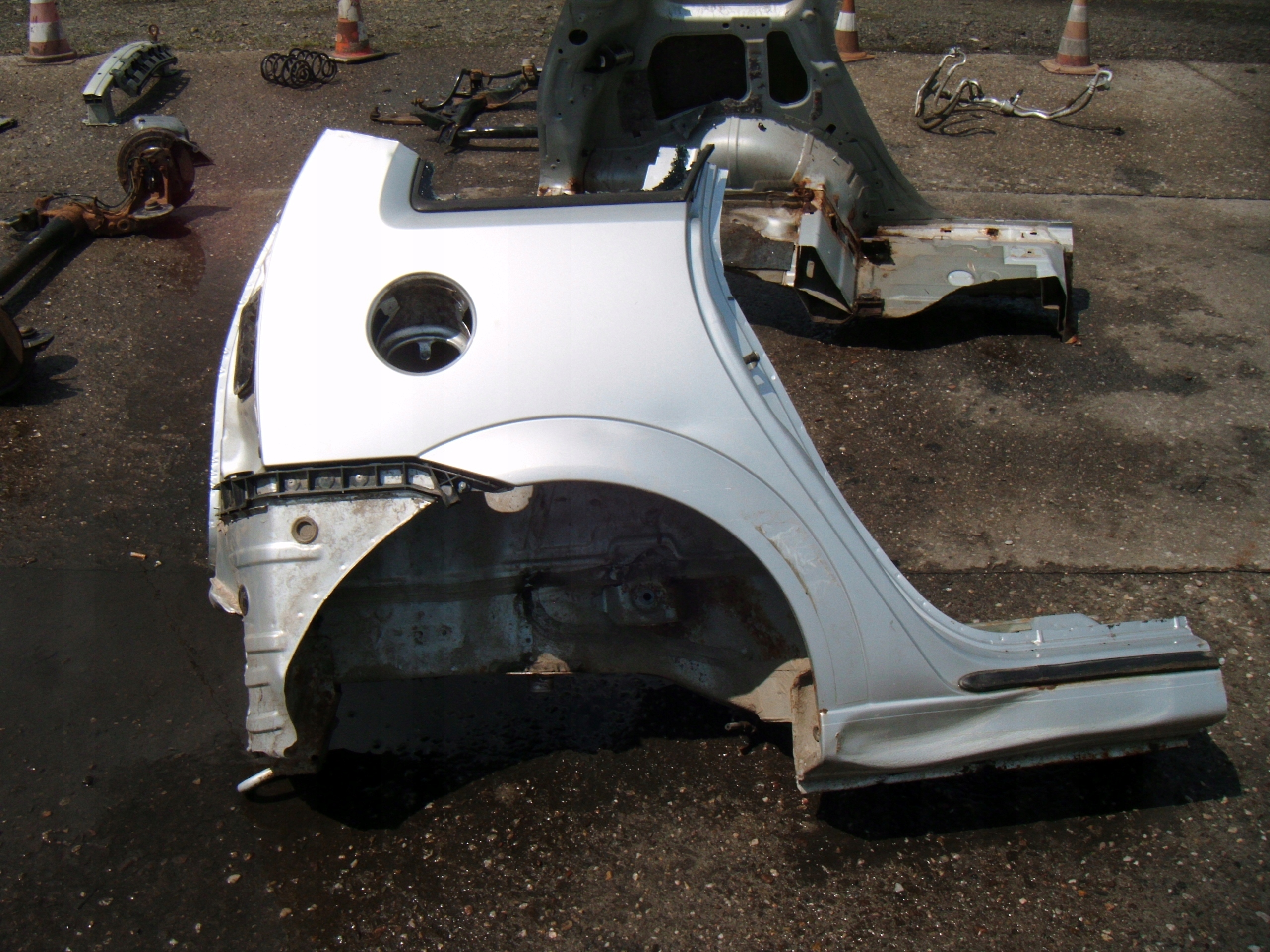 OPEL MERIVA A 03-10 BŁOTNIK ĆWIARTKA PRAWY TYŁ