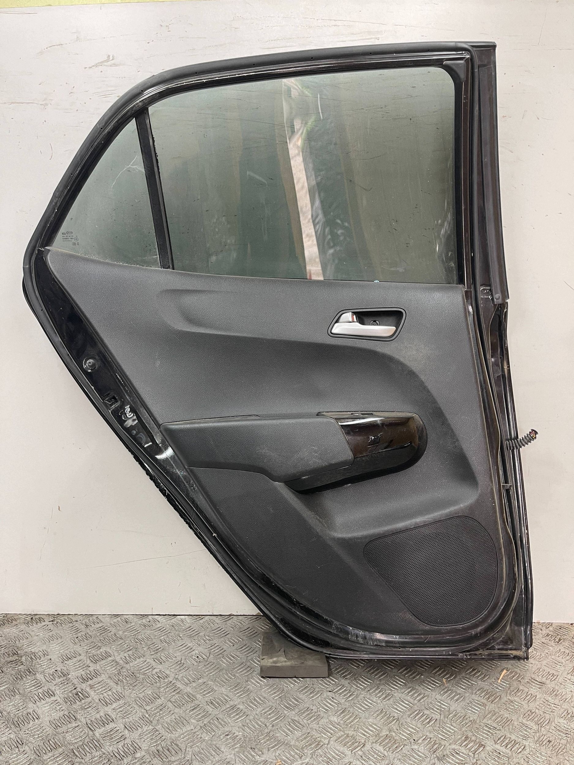 door rear part rear. left KIA PICANTO 3 III 17