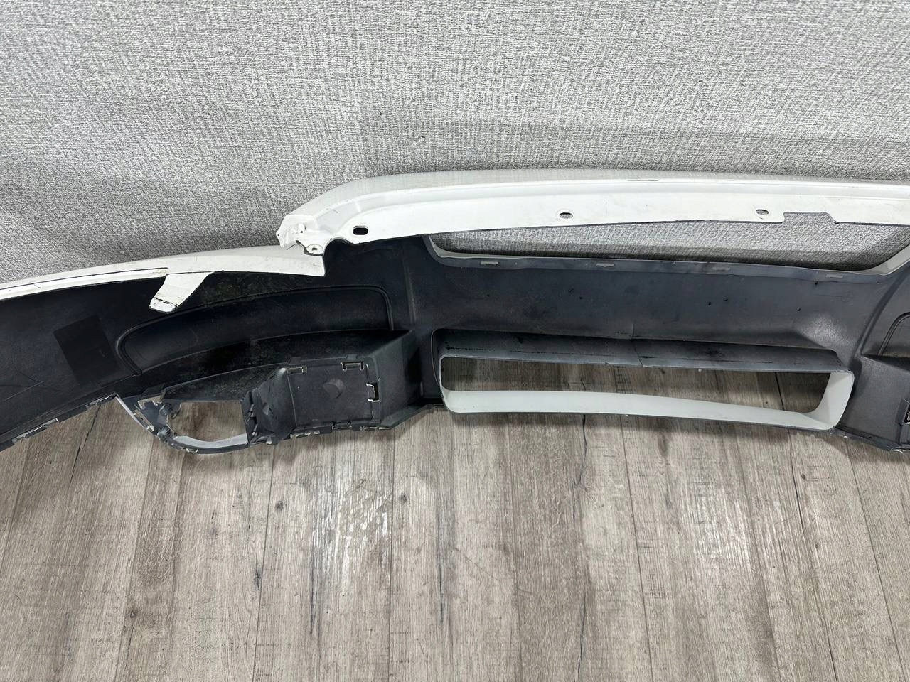 VOLVO C30 2006-2009 bumper front 30657188