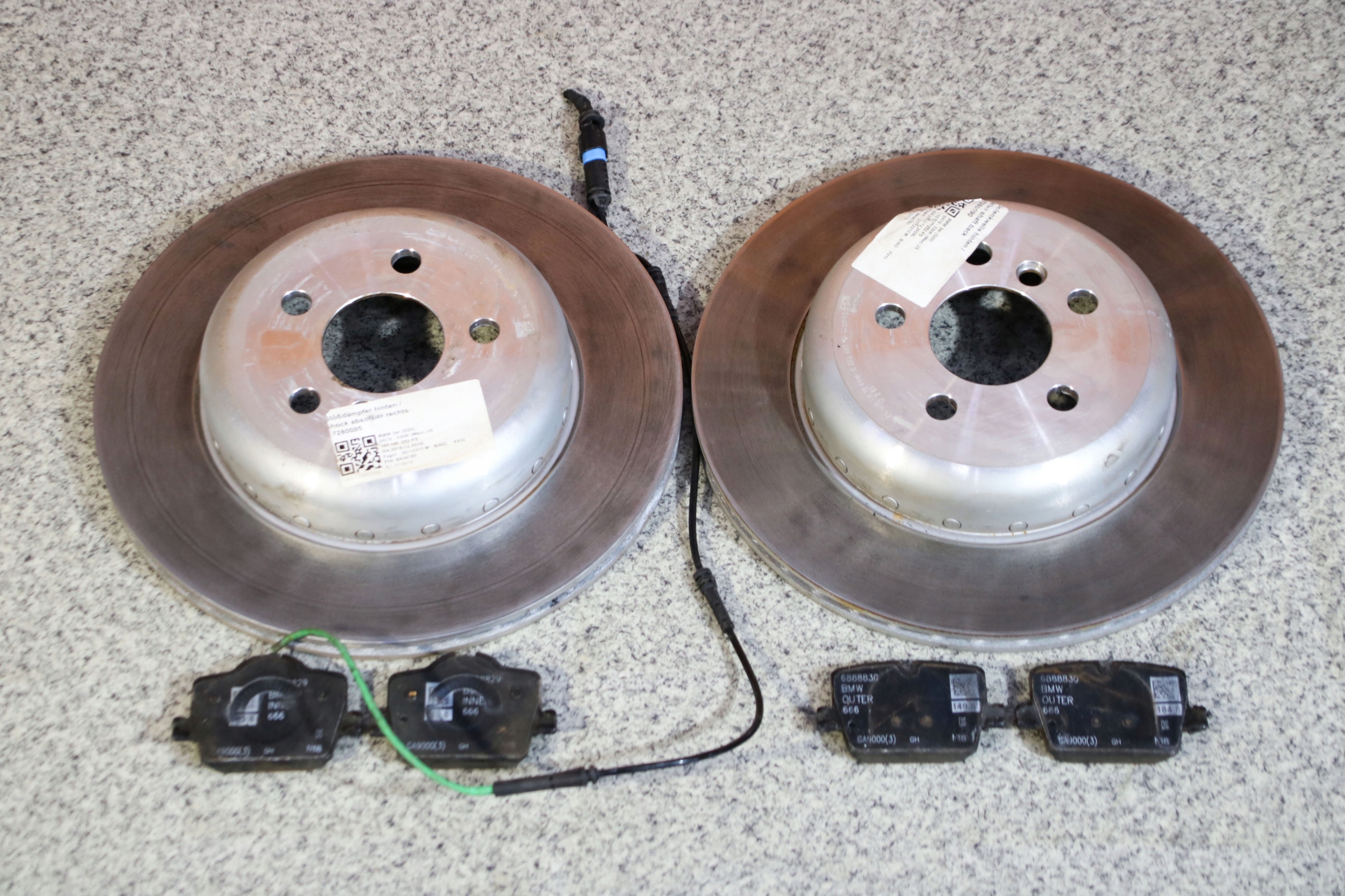 BMW G20 330i discs plates rear part 330x20 9 km !!!
