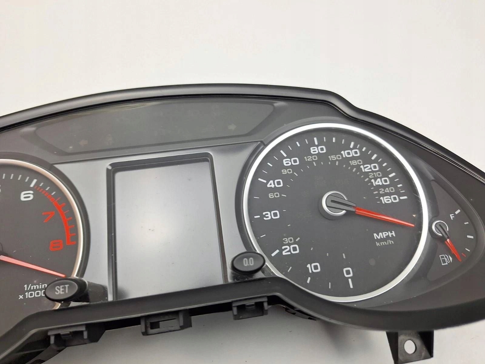 Audi Q5 SQ5 2013 спидометр /
