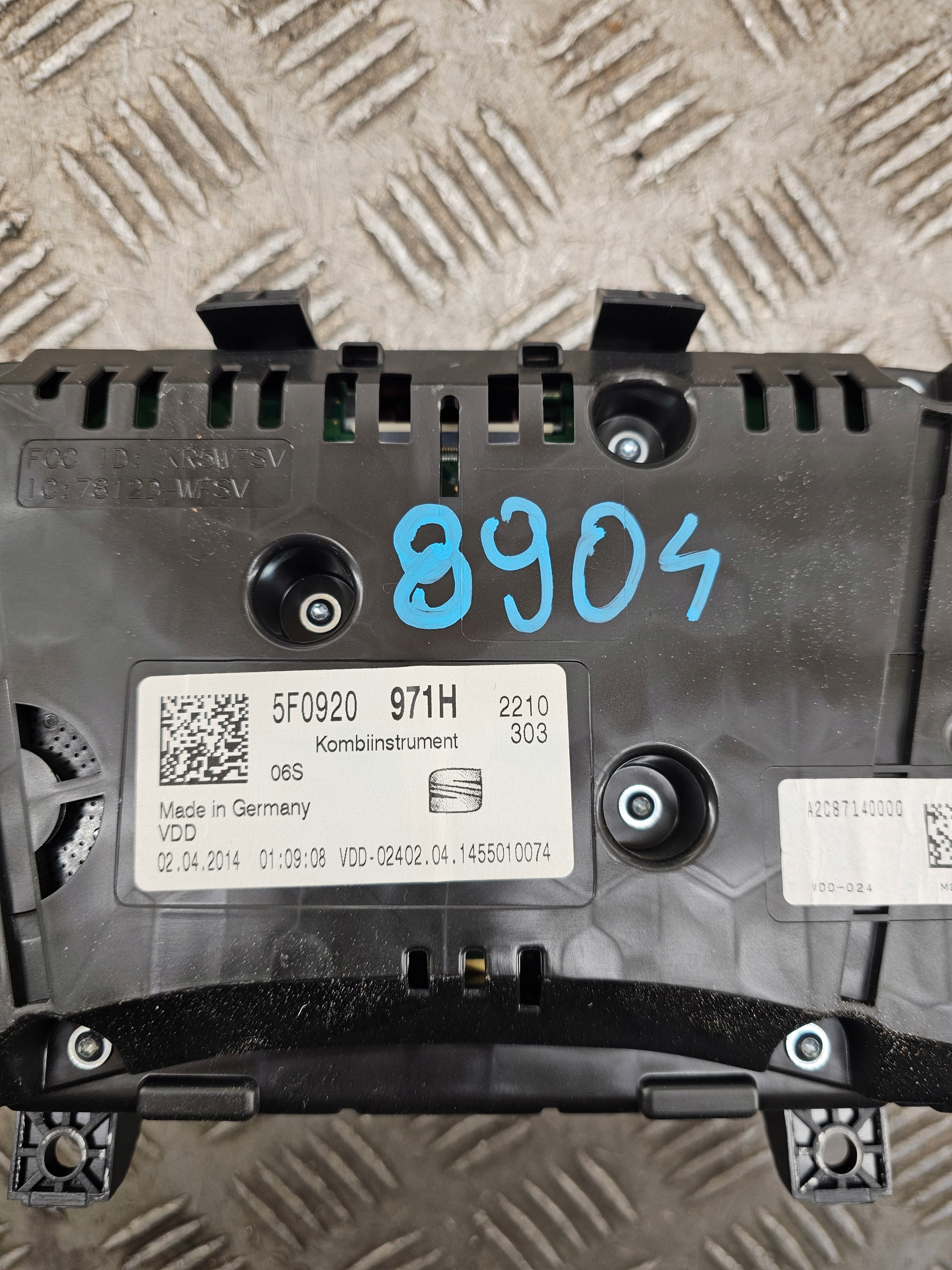 dials dials anglik SEAT OE 5F0920971H