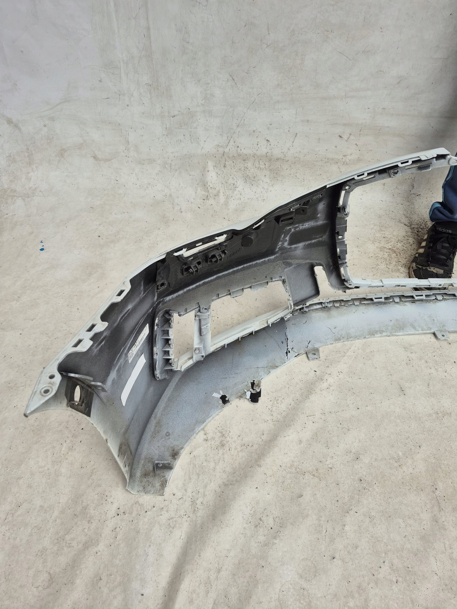 AUDI A6 C8 4K 18- bumper front front SPR PDC