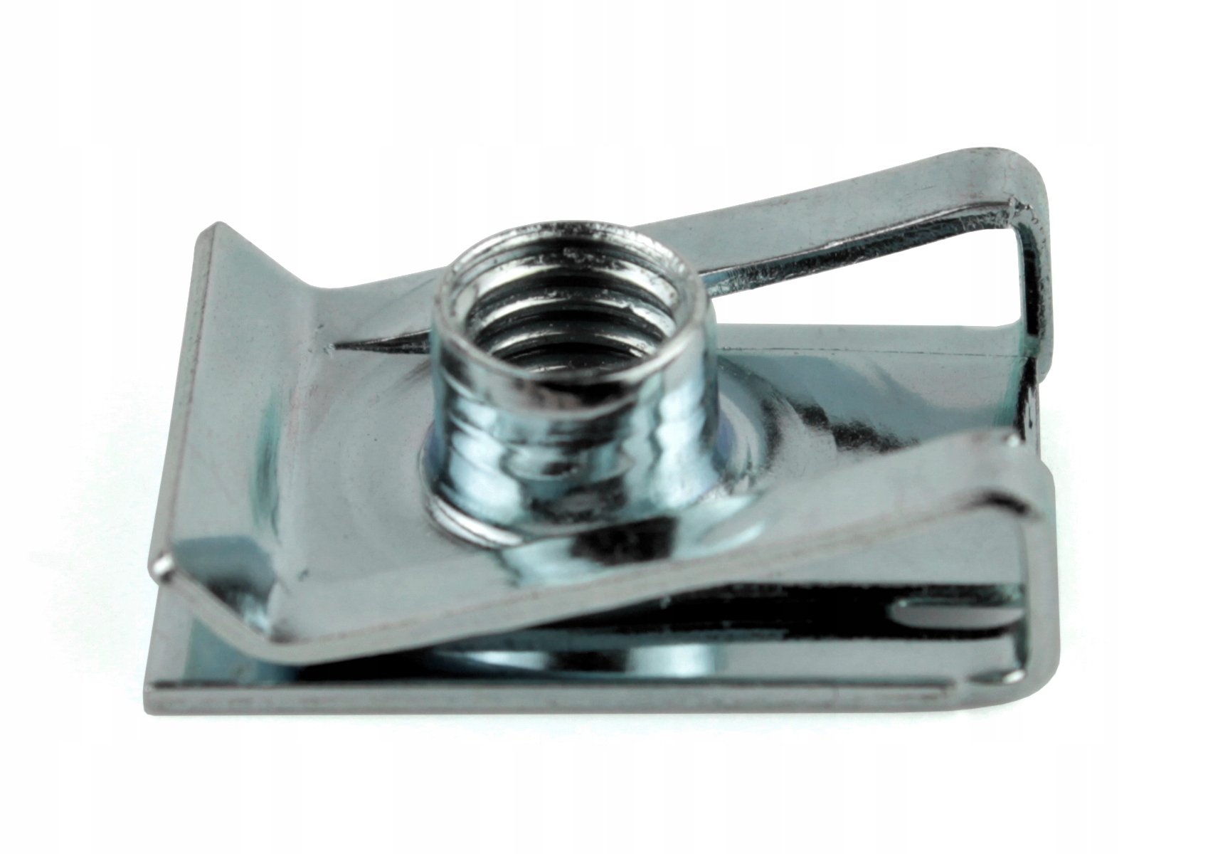 UNIWERSALNA BLASZKA MONTAŻOWA OWIEWKI M6 SREBRNA Dopasowanie do pojazdu produkt uniwersalny