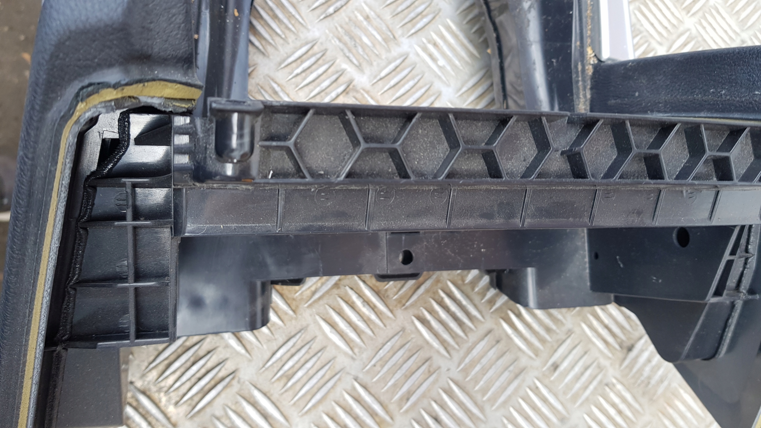 MERCEDES W212 TUNEL central armrest EUROPA