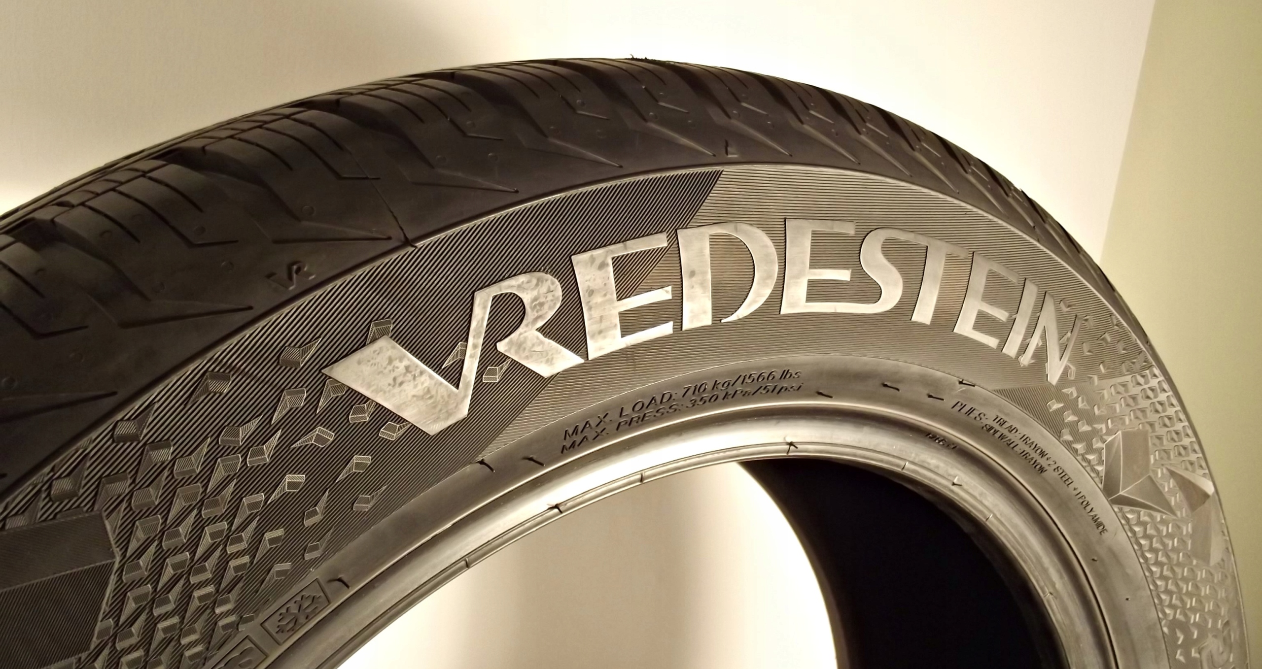 opona 1x 215/60R17 96H VREDESTEIN QUATRAC 5 Indeks prędkości H do 210 km/h