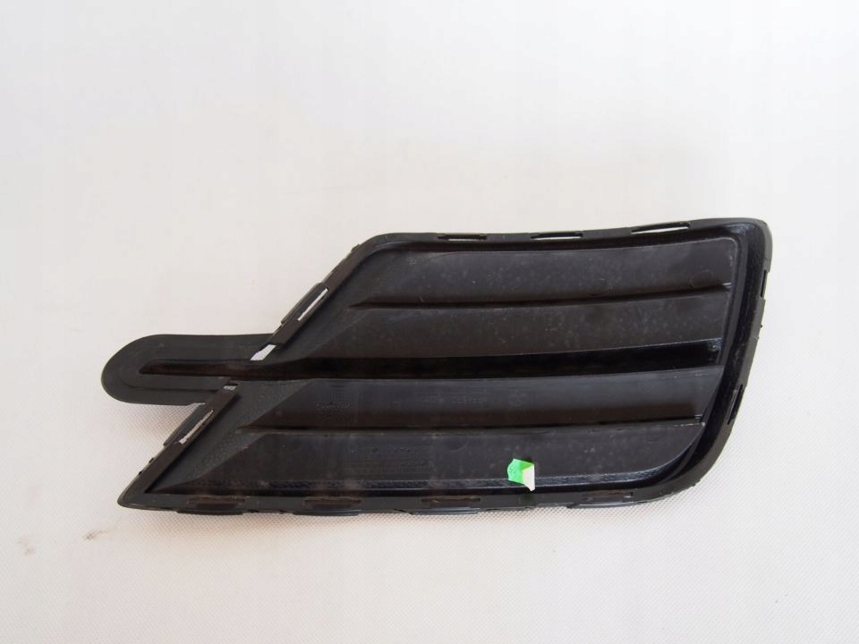 Volkswagen Caddy grille grid left bumper lakierowany 15r