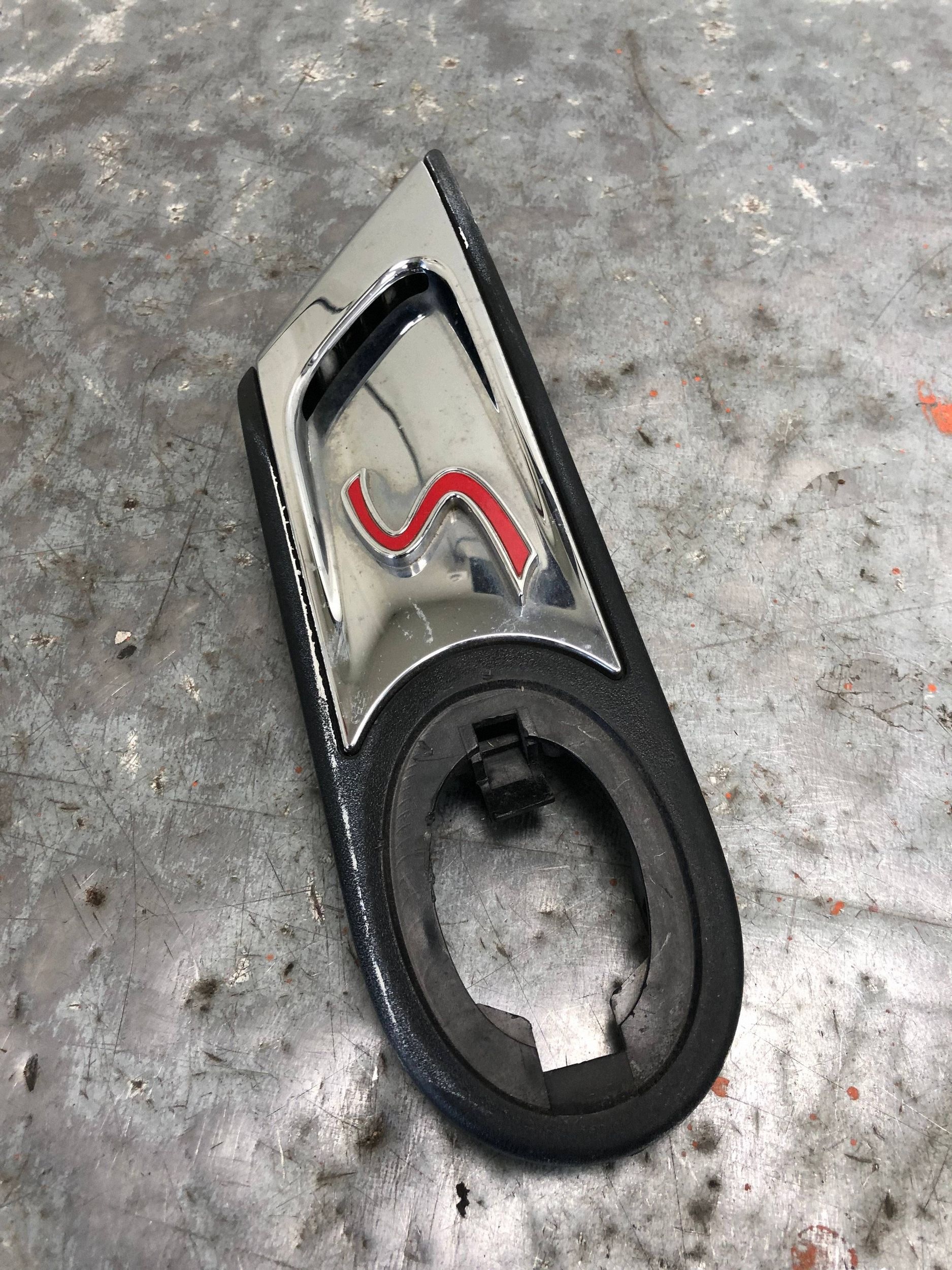 Moulage Indicateur de direction Aile Droite Avant MINI R55 2751970