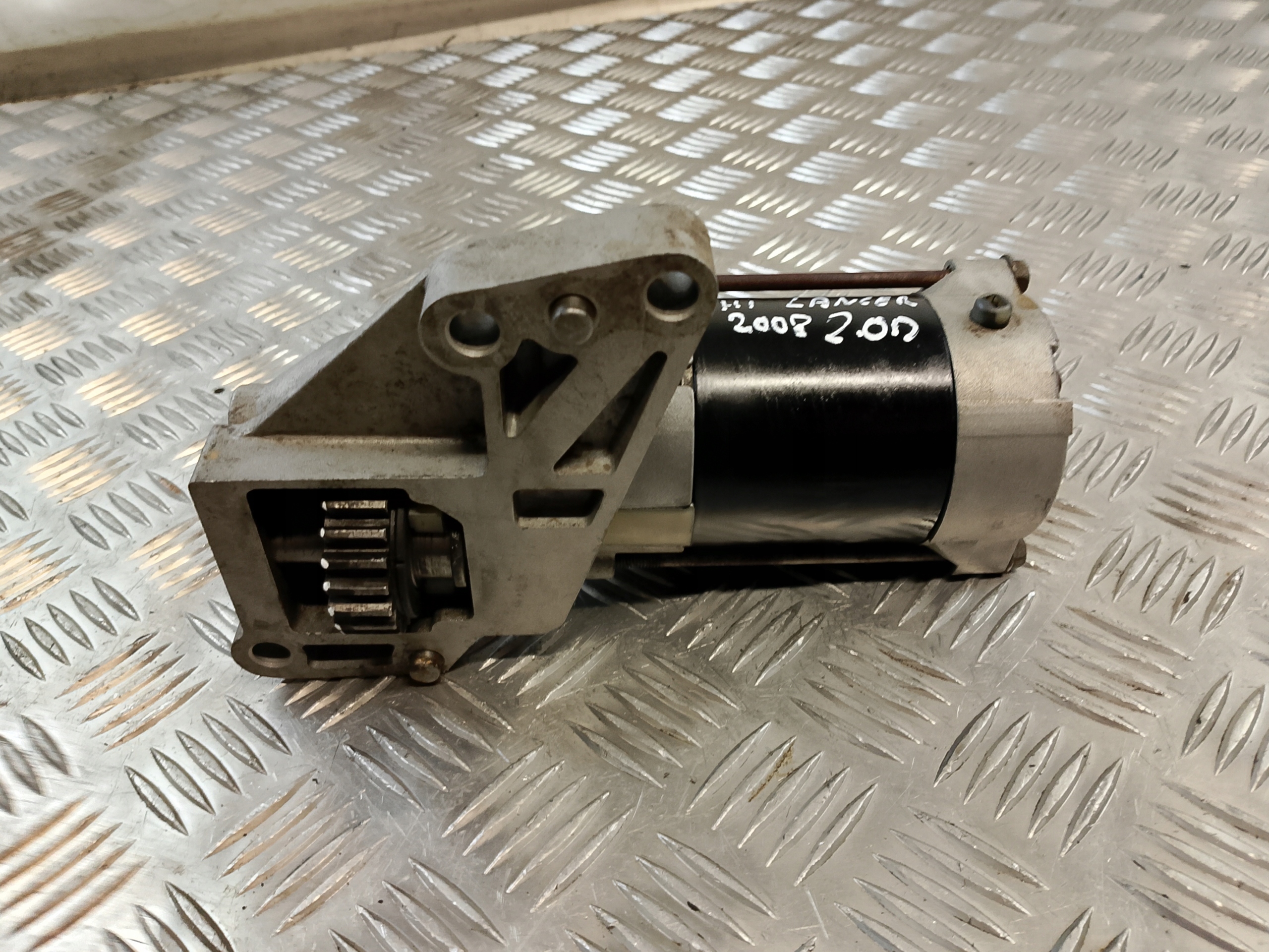starter motora MITSUBUSHI LANCER VIII 2.0 D 22 ZEBY