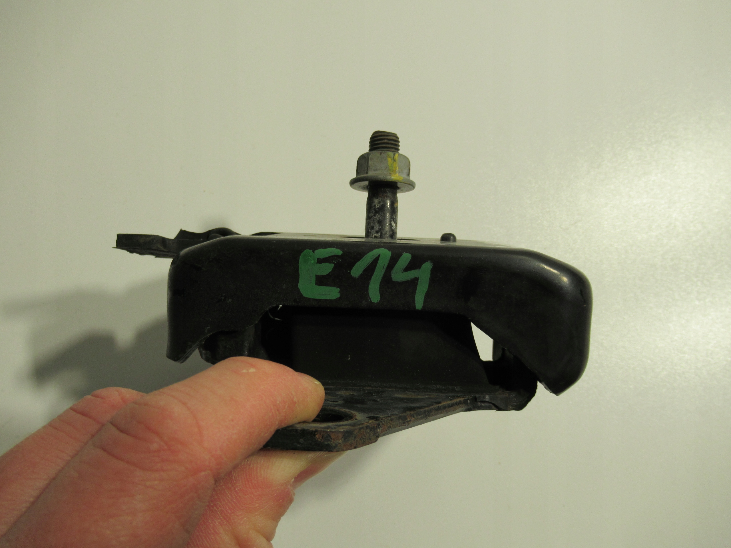 VW Amarok 2H 2.0 TDI engine mount 2H0199256