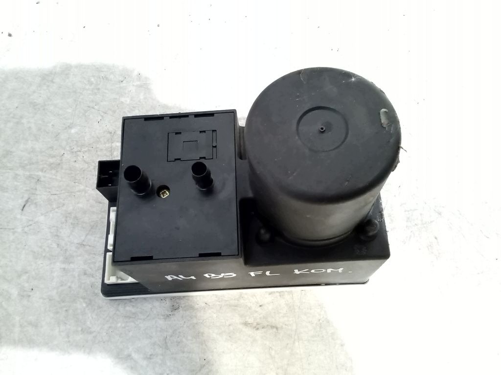 Audi A4 B5 lift FL Pompa Pompa Centrale Della serratura 8D0862257C