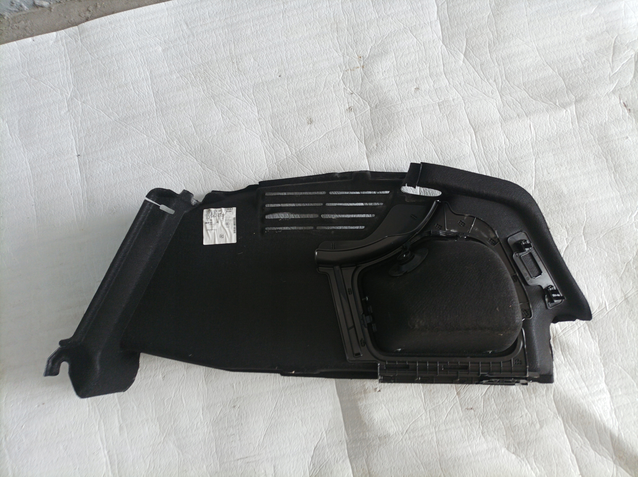 AUDI A4 B9 boot upholstery 8W5863879M