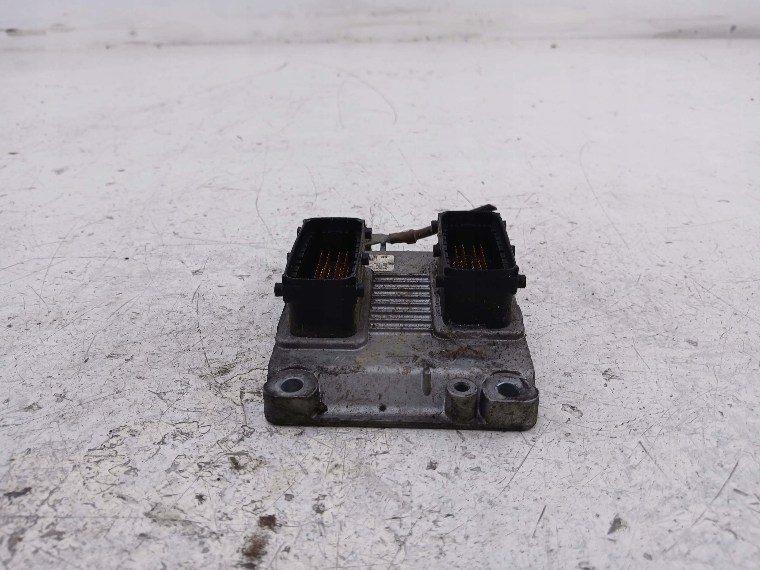 OPEL CORSA C 1.2 control unit computer of the engine 55350550