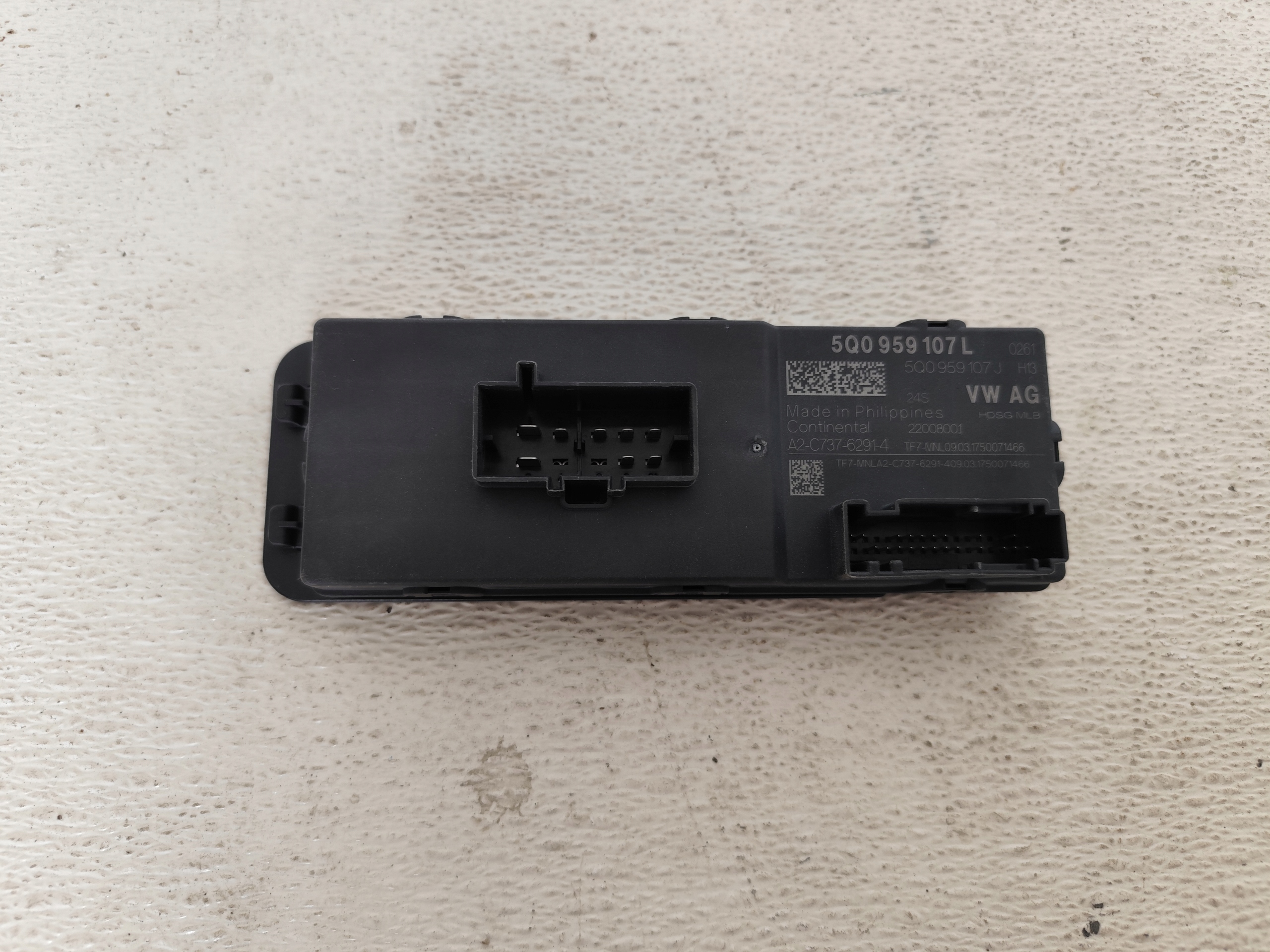 VOLKSWAGEN PASSAT B8 2017 control unit module bonnet boot 5Q0959107L
