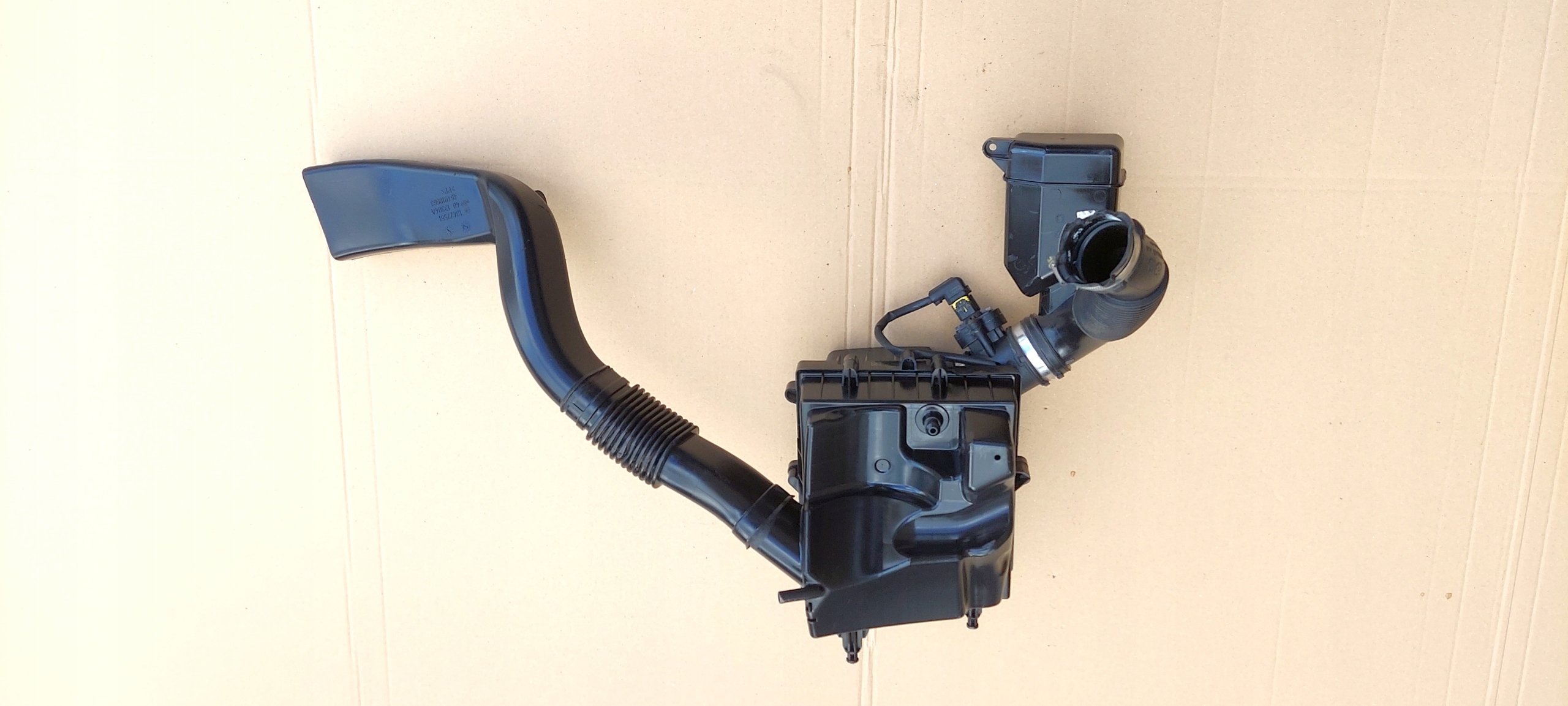 Gehäuse filter luft +Zufuhr +REZONATOR OPEL CORSA E 39032999