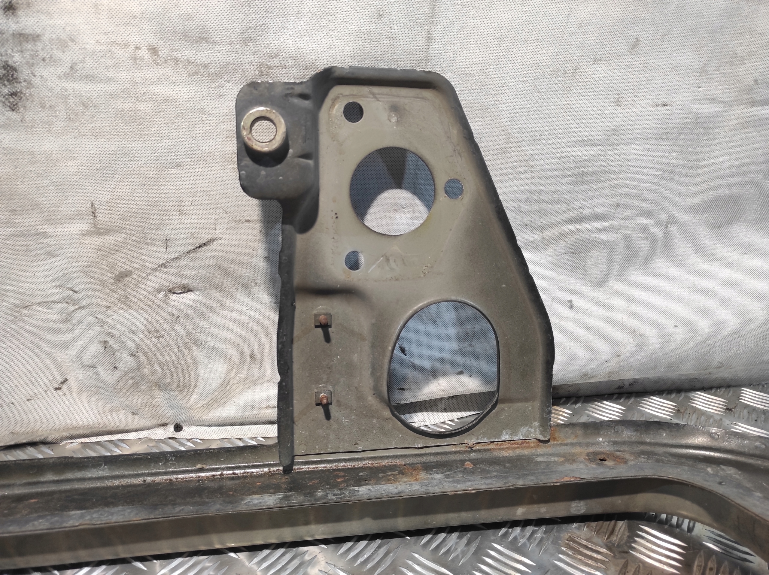 support panel for radiators front WZMOCIENIE iron SMART MC 01 0.6 B