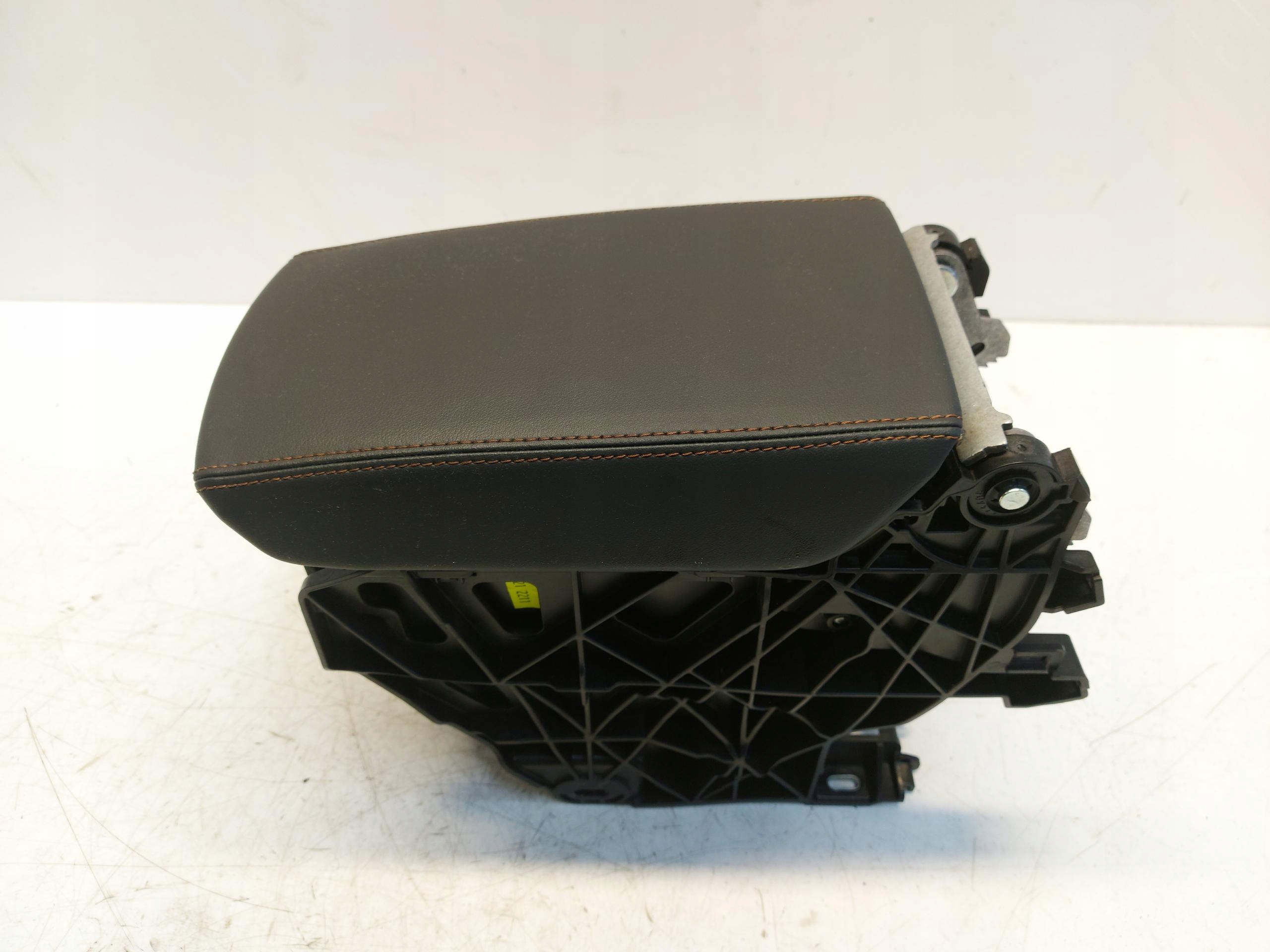 CUPRA FORMENTOR 5FF armrest 5FF864207B