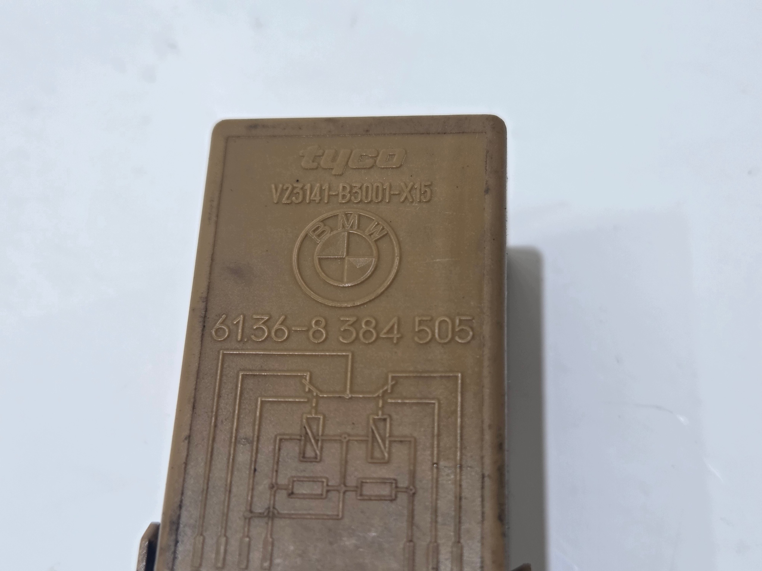 relais wischer BMW E60 OE 8384505