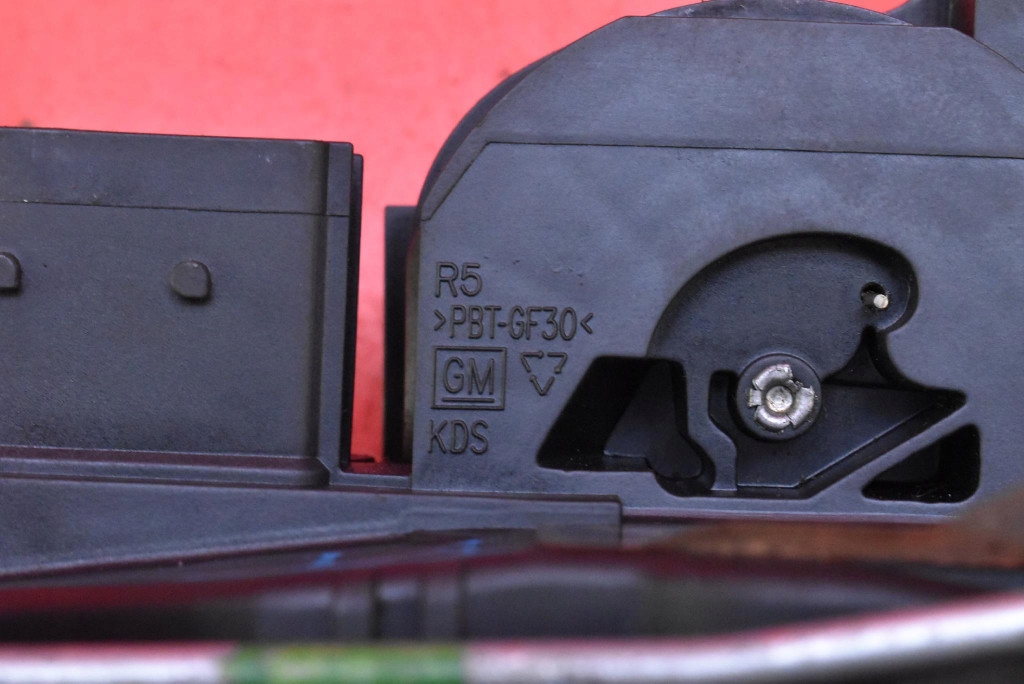 lock door right rear part rear EU OPEL MOKKA A 12-15