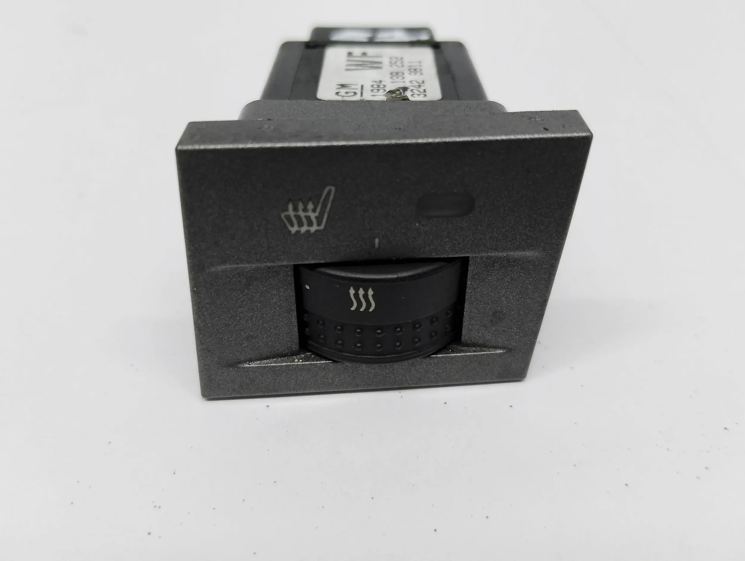 switch switch of the heating seats right front Opel Vectra C 13138252