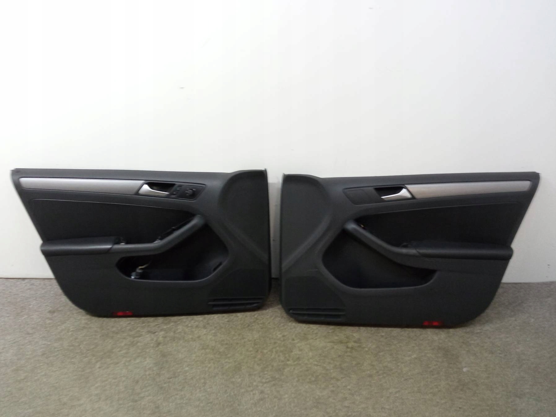 upholstery side left right front KPL 5C VW Volkswagen Jetta VI (2010- )