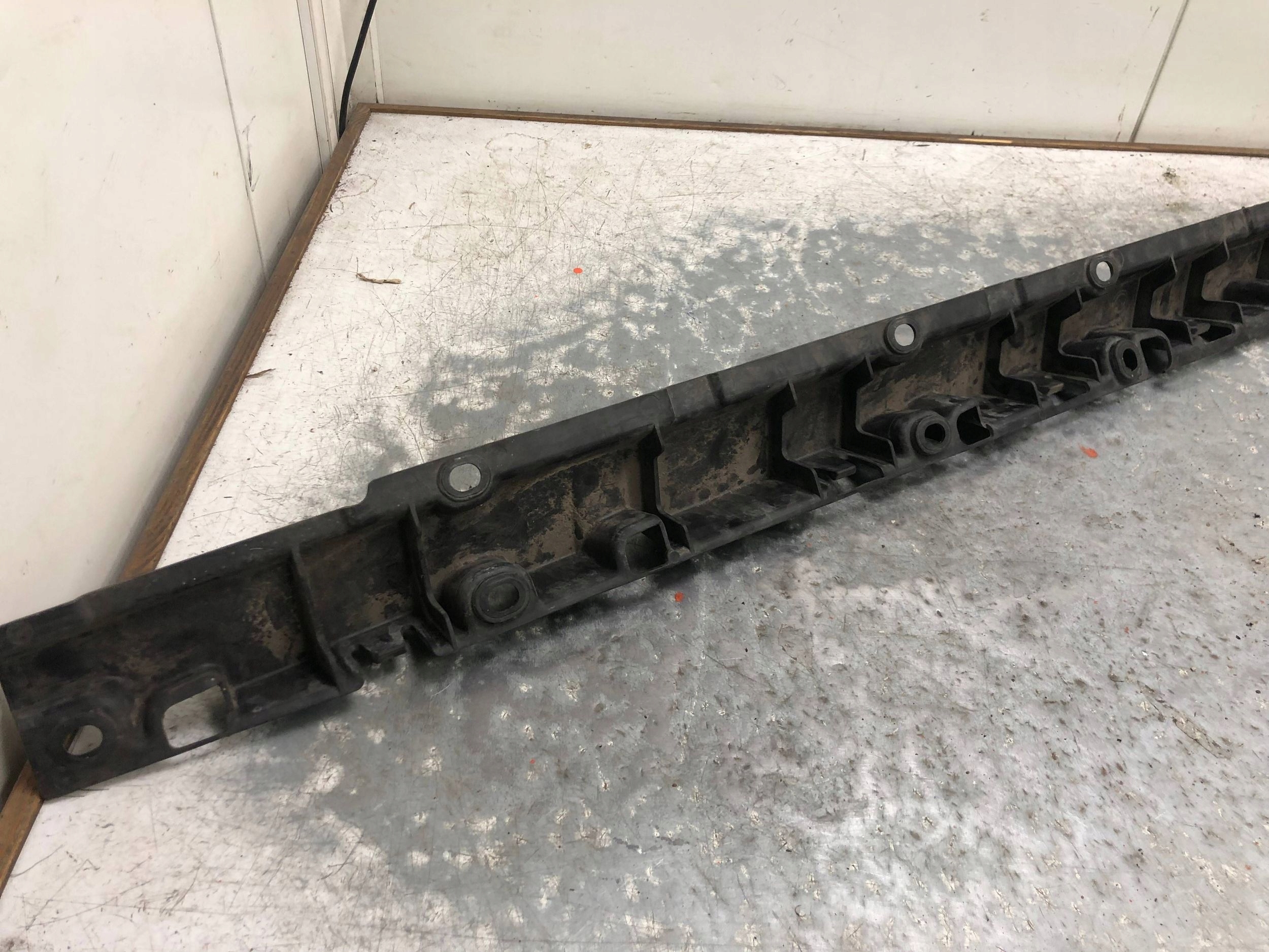 support holder mouldings PROGOWEJ right BMW X5 E70 7207196
