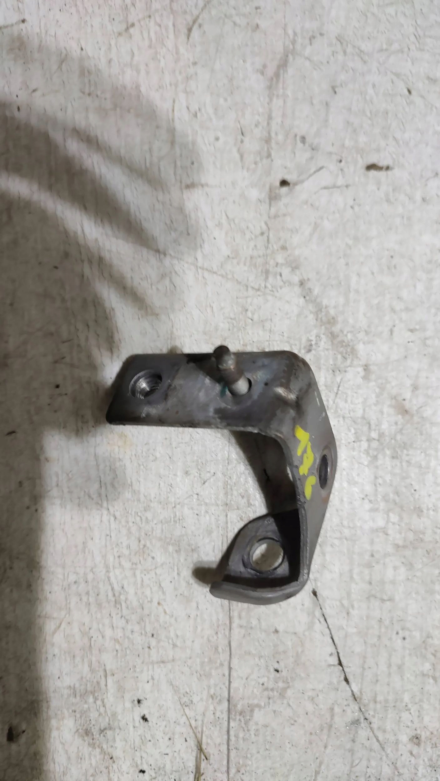 Mercedes-Benz A W176 2017 holder bracket