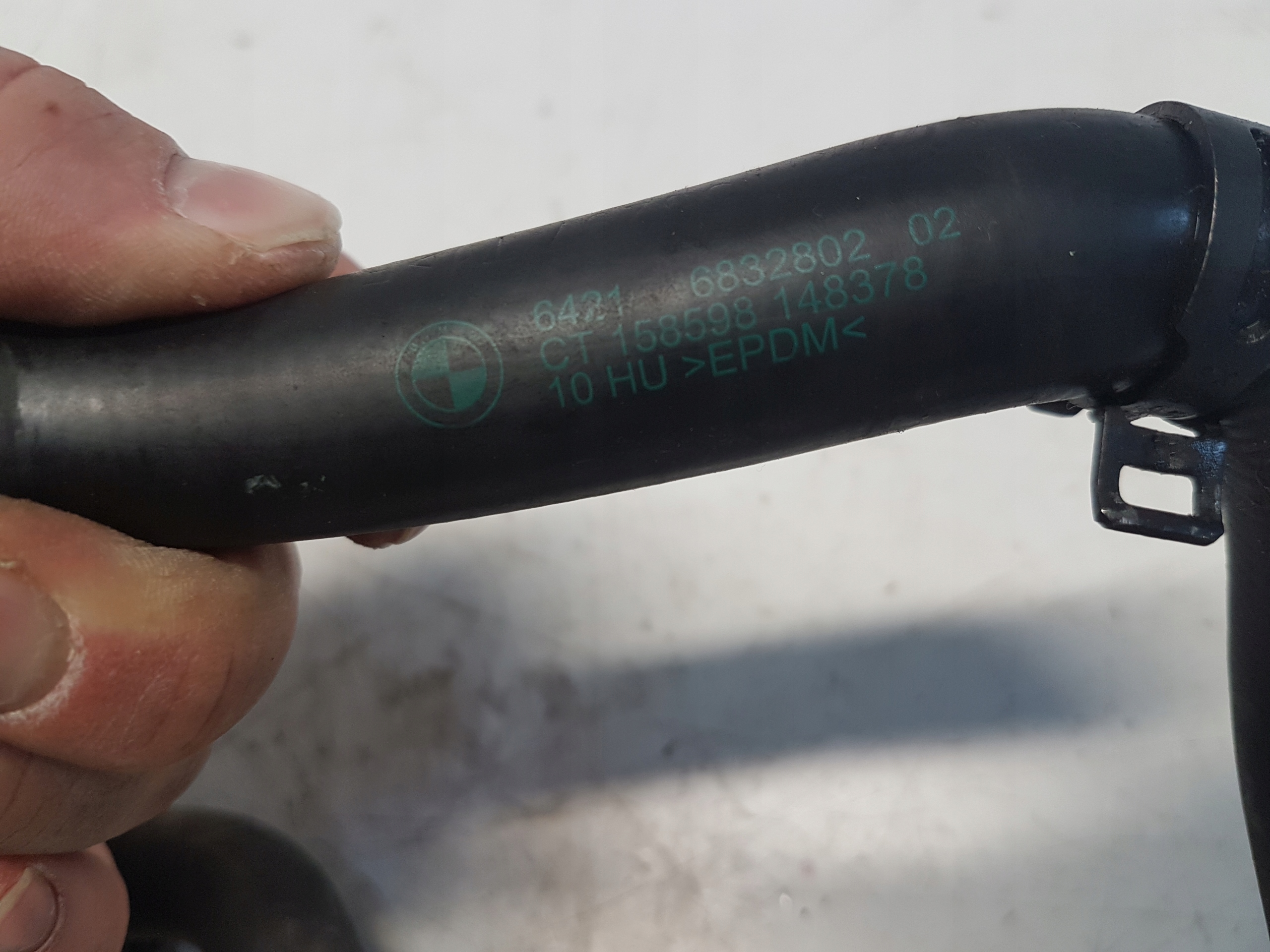 BMW 2 F46 prijenos vode 6832802 1.5B