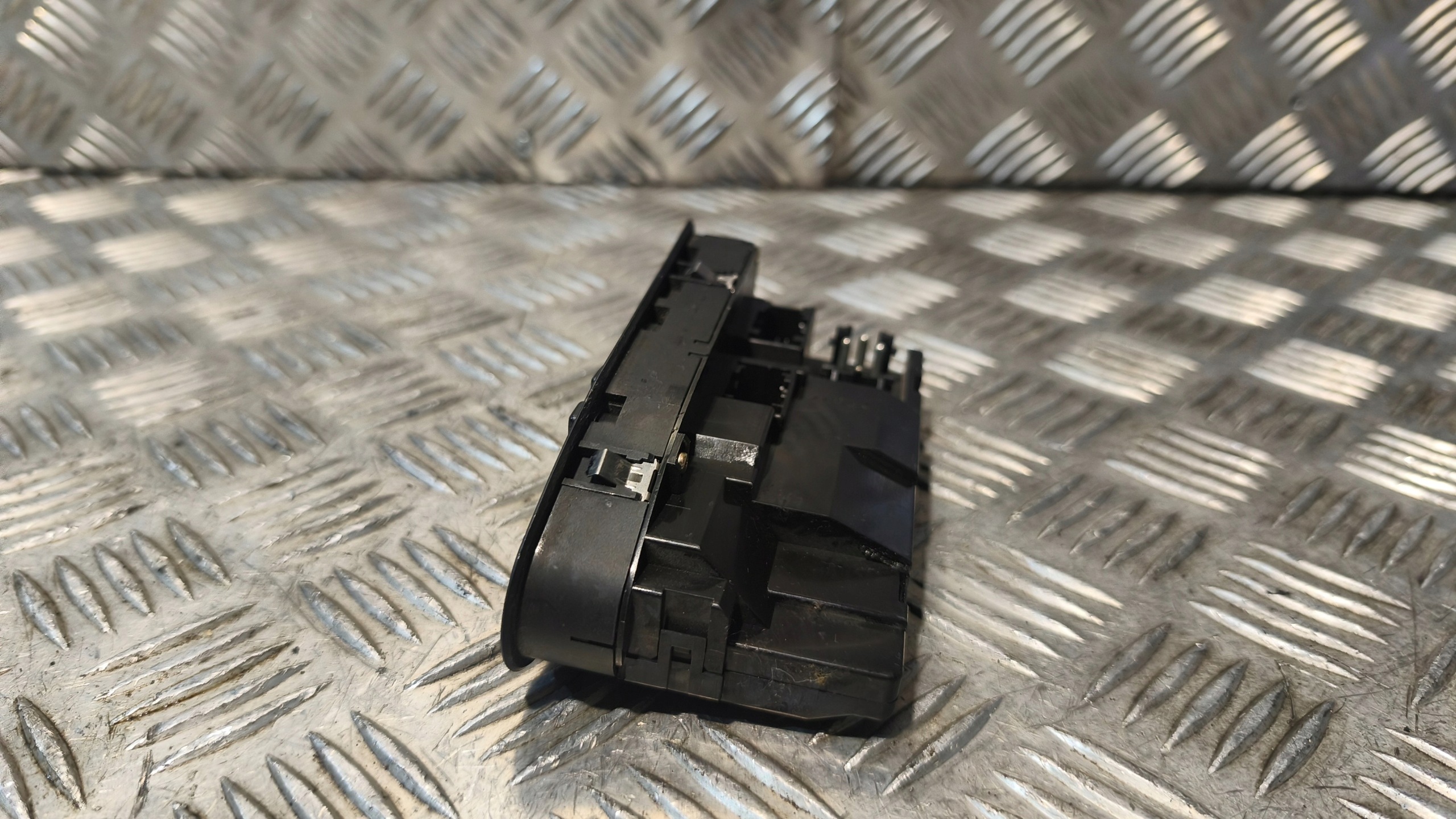 window control switch BMW E39 2002r 6904339