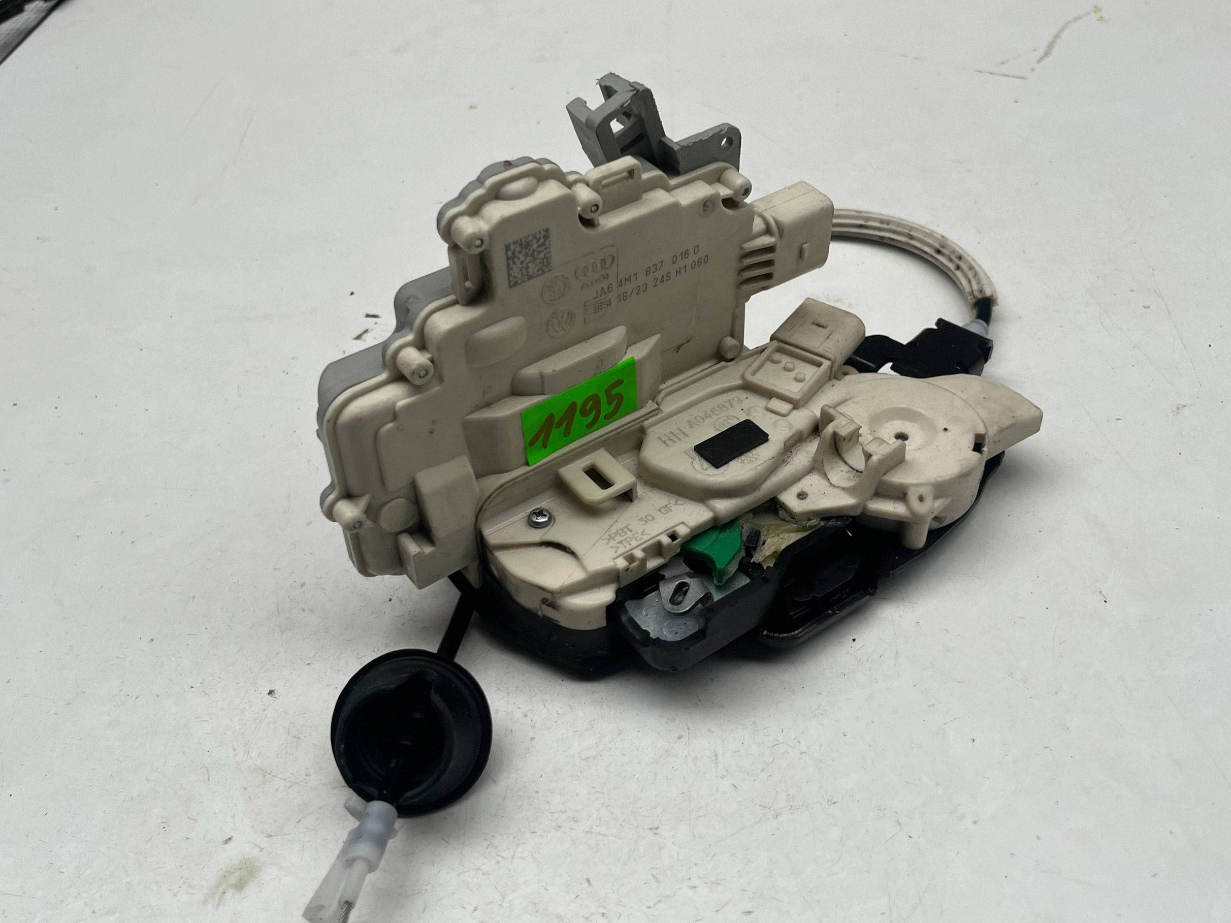 AUDI Q7 4M lock door right front DOCIAG 4M1837016D @M