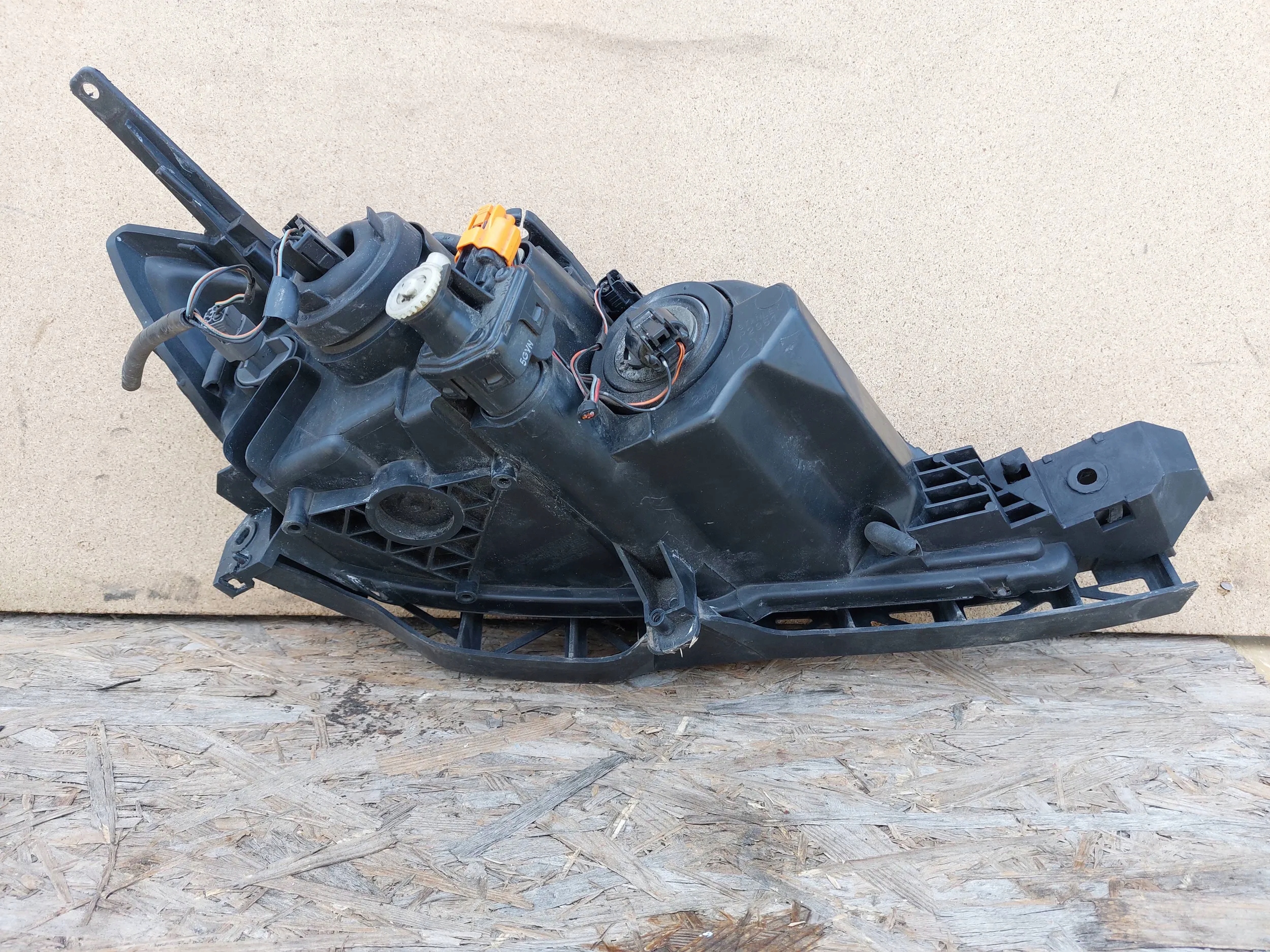 light front left Mazda 3 03-09 HB