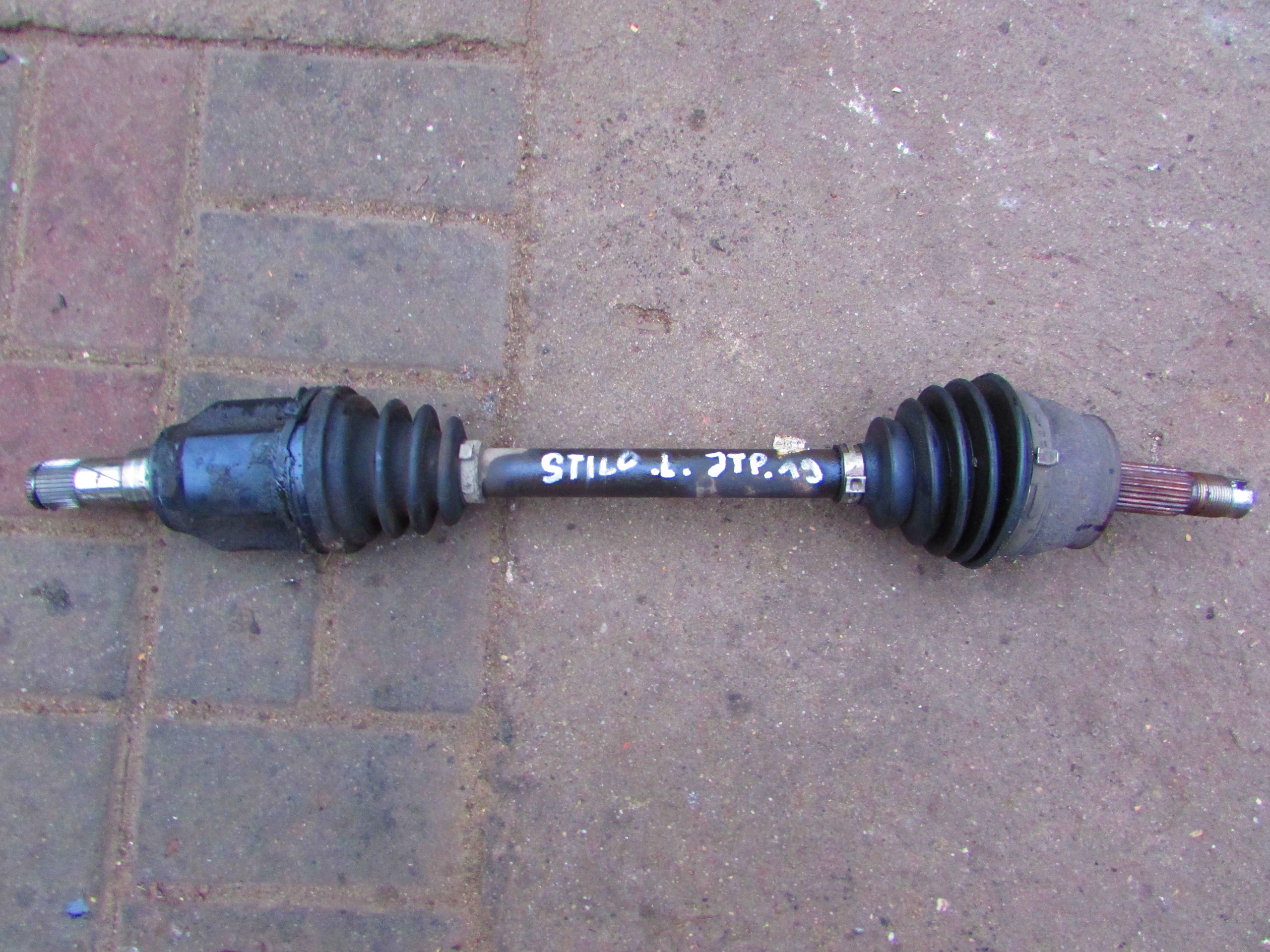 полуось правая FIAT STILO 1,9