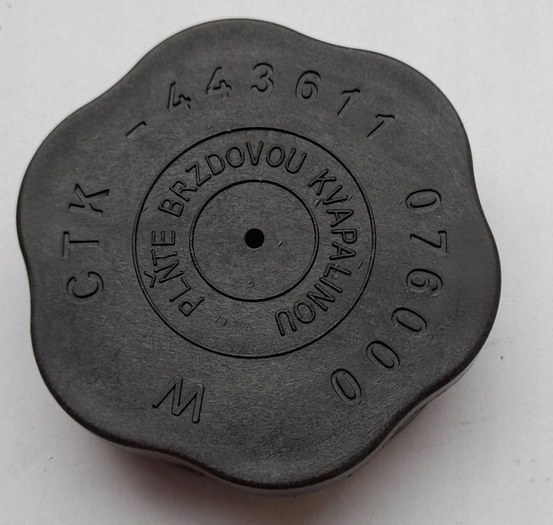 Korek zbiornika płynu hamulcowego Zetor 930745