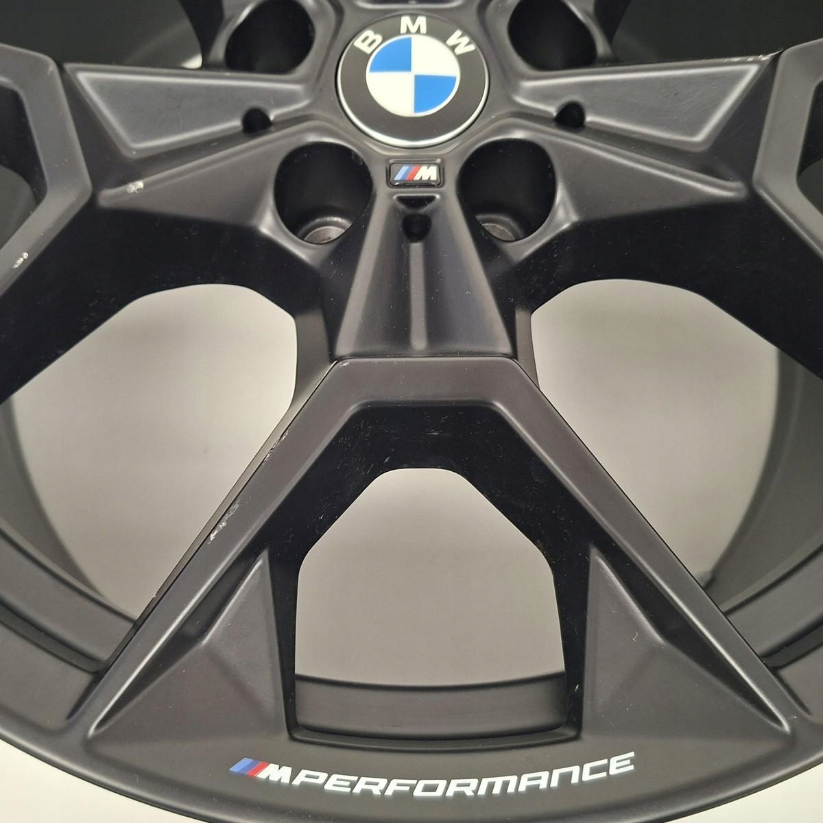 BMW 5 G60 19" M 5A324F5 942 disk hliníkový