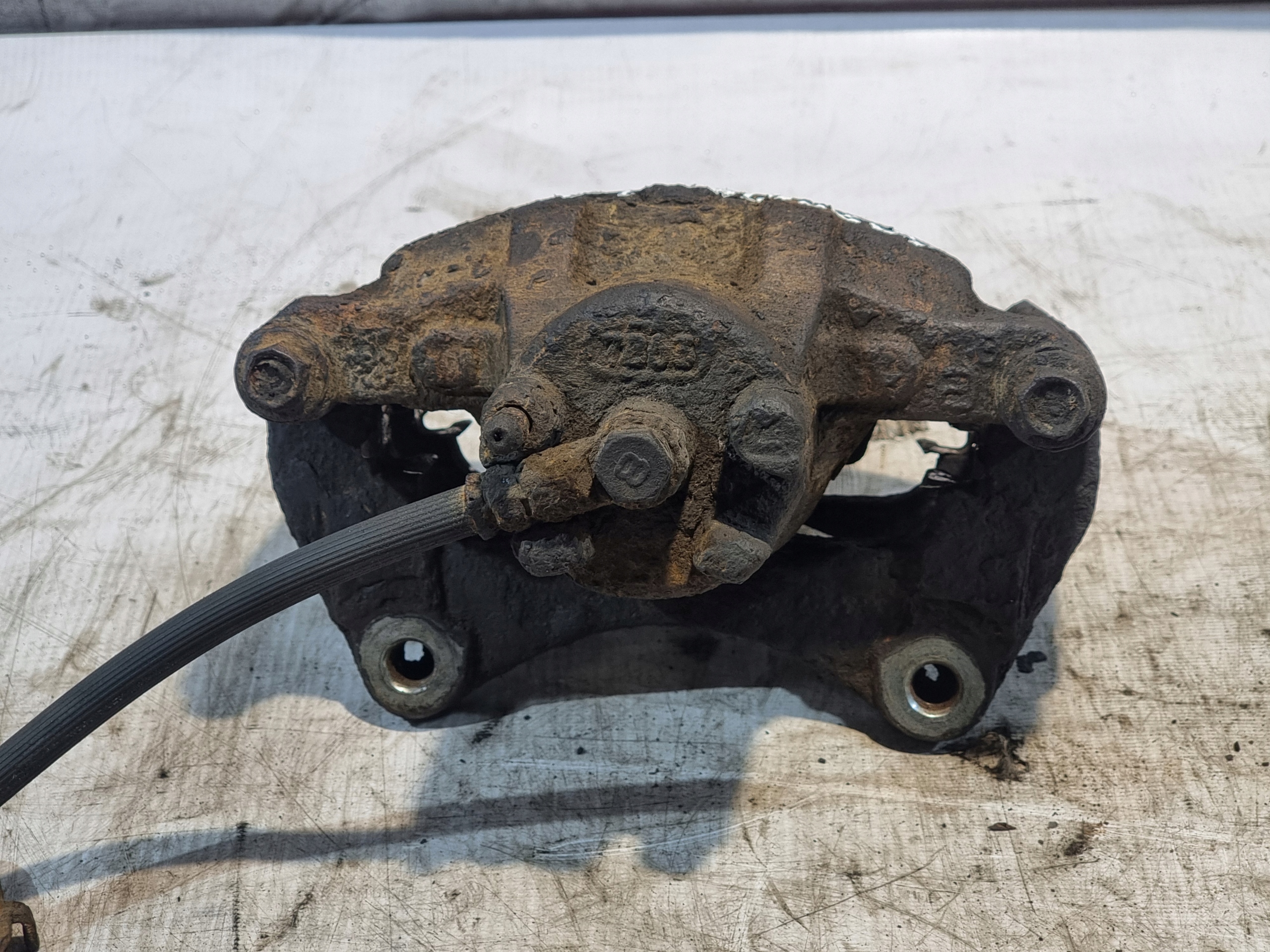 caliper brake left front DODGE CALIBER 2.0 CRD 103kW 07r
