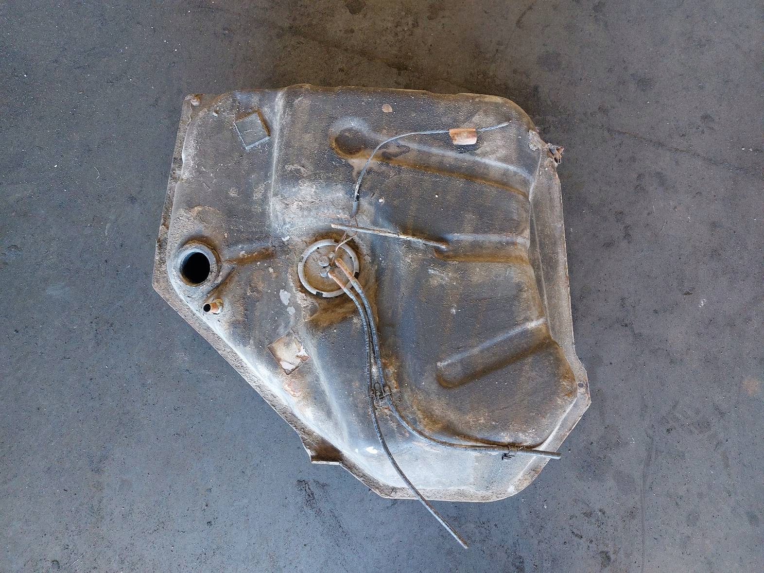 tank fuel tank + pump metallic FORD SIERRA 1.8