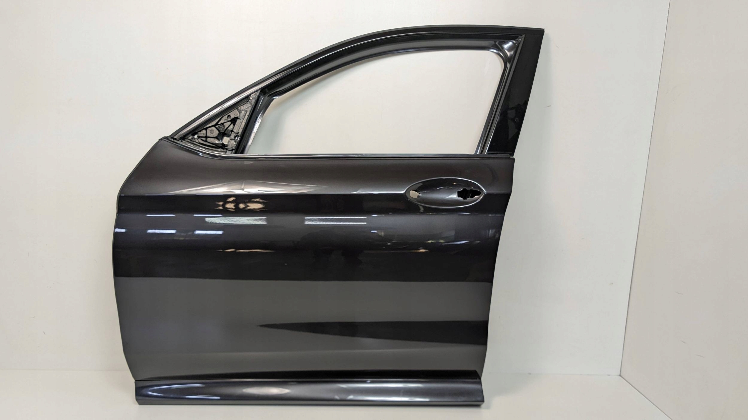 BMW X4 G02 door front left A90 w colour
