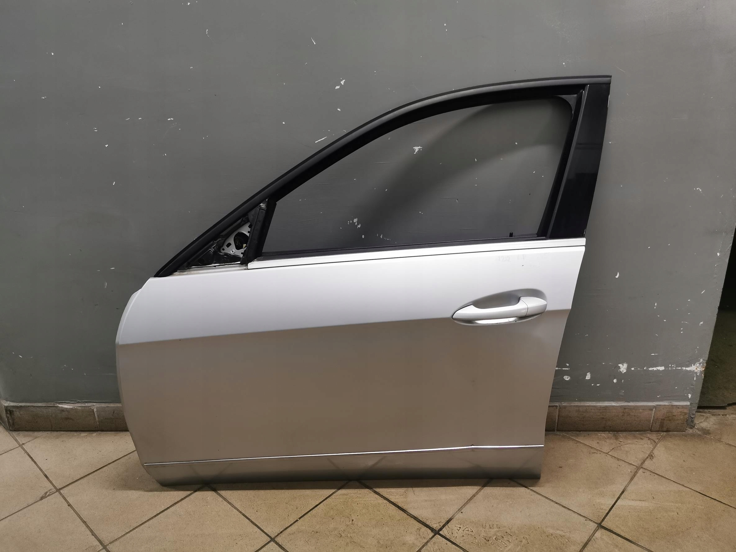 dveře levý předek MERCEDES E-KLASA W212 775 08-13