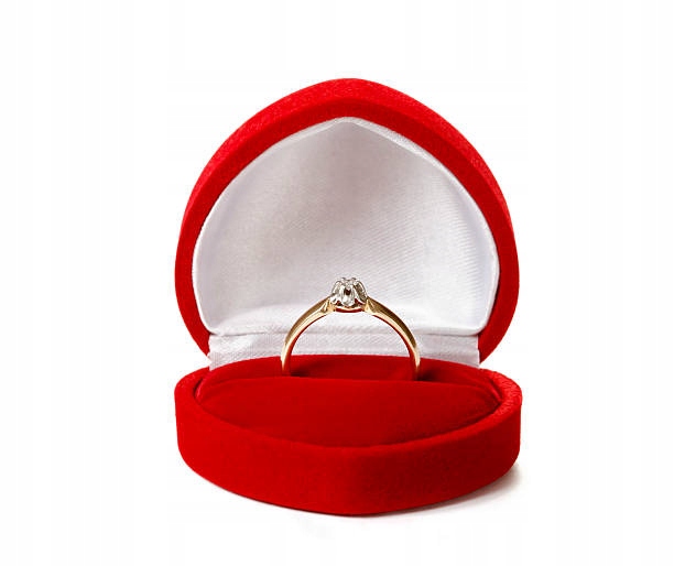 DELIKATNY PIERŚCIONEK Z DIAMENTEM 0,04ct Masa kamieni 0.04 ct