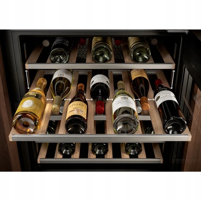 Chłodziarka do wina Electrolux EWUS040B8B Poziom hałasu 42 dB