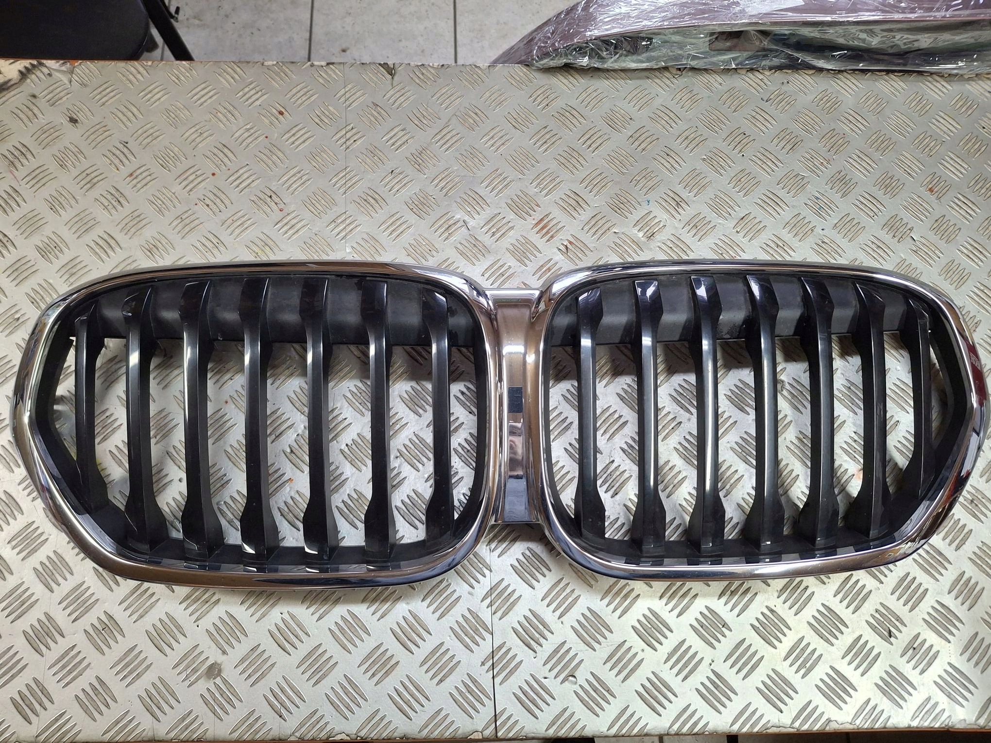 Grille BMW X1 F48 LIFT 2019R->