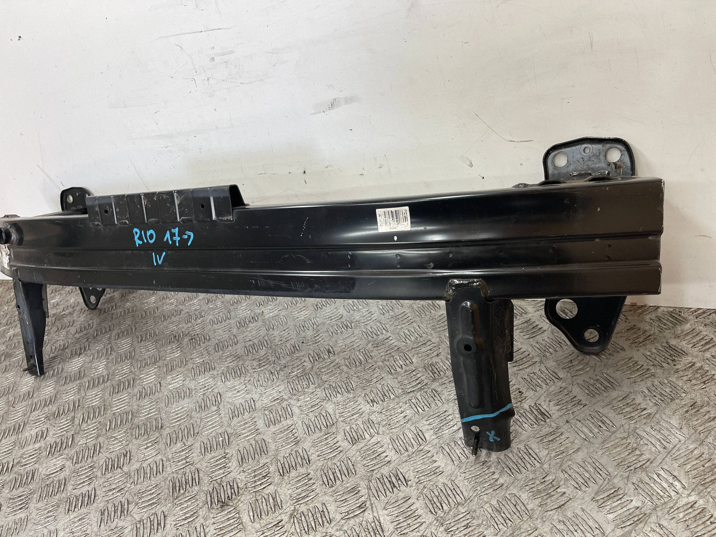 bumper support of the front front KIA RIO 4 IV 17