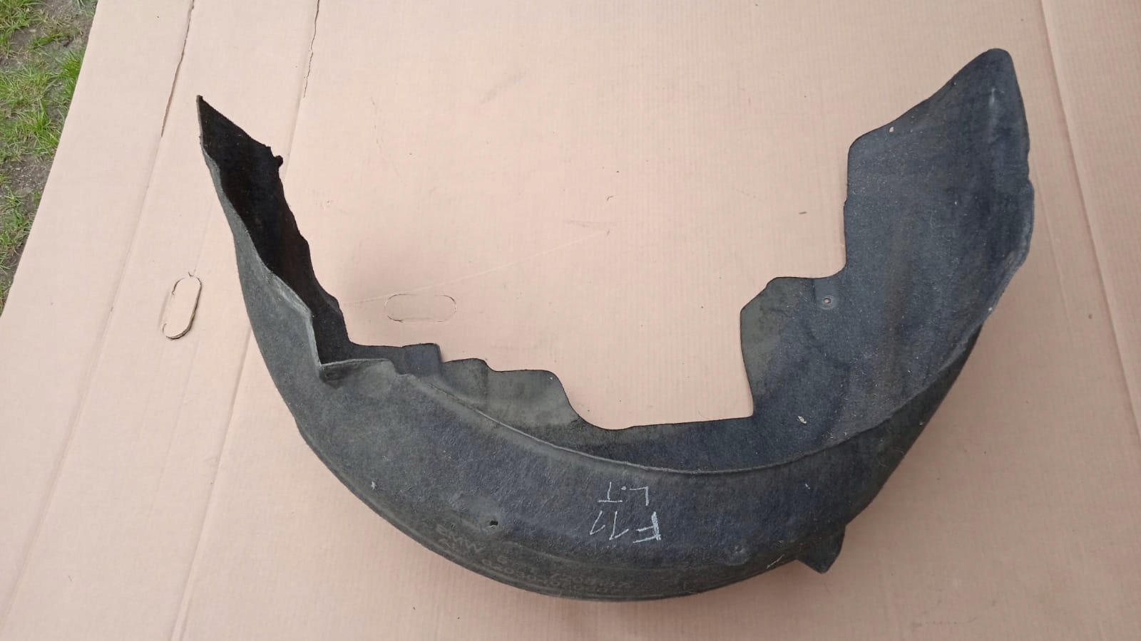 mudguard left rear part BMW 5 F11 09