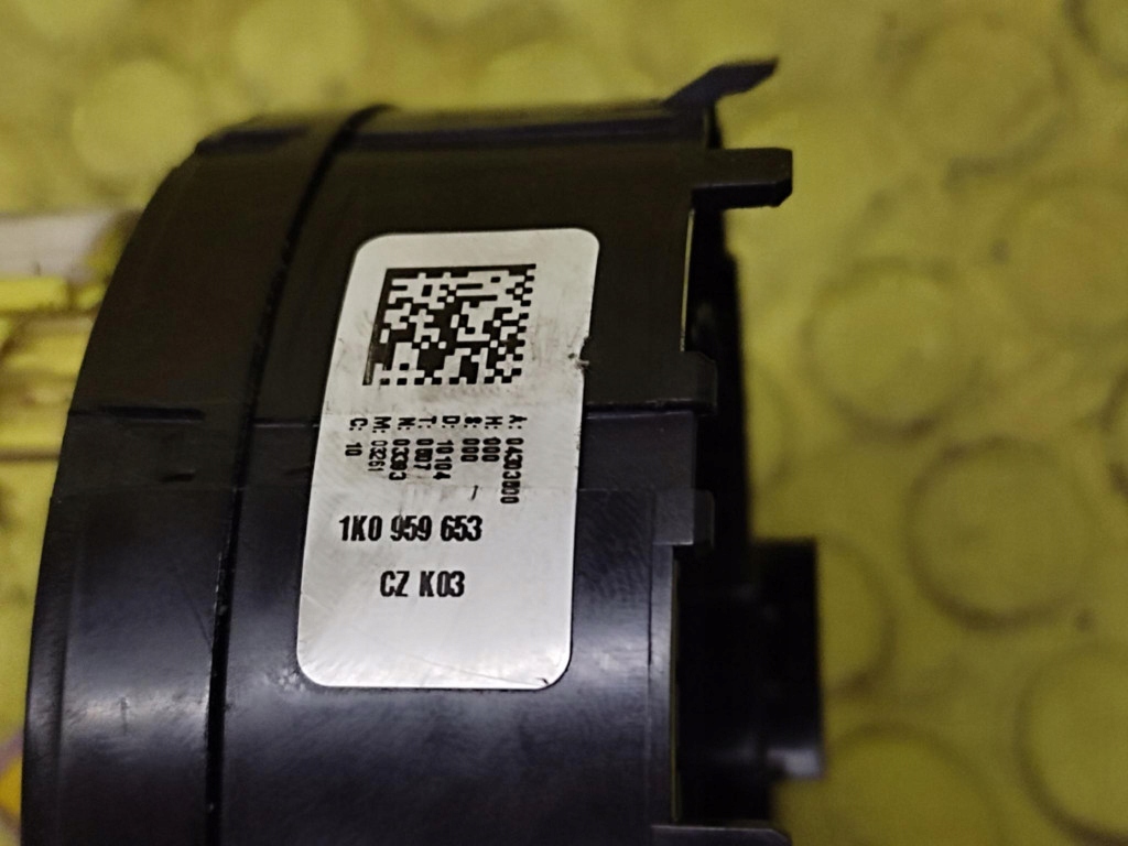 VW GOLF V ring ZWIJAK 1K0959653
